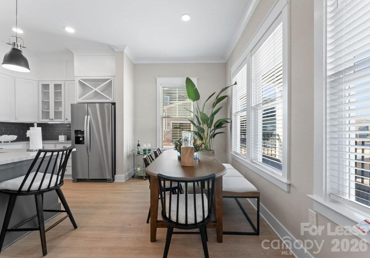 1241 Columbia Circle Th-b4 Property Photo 8