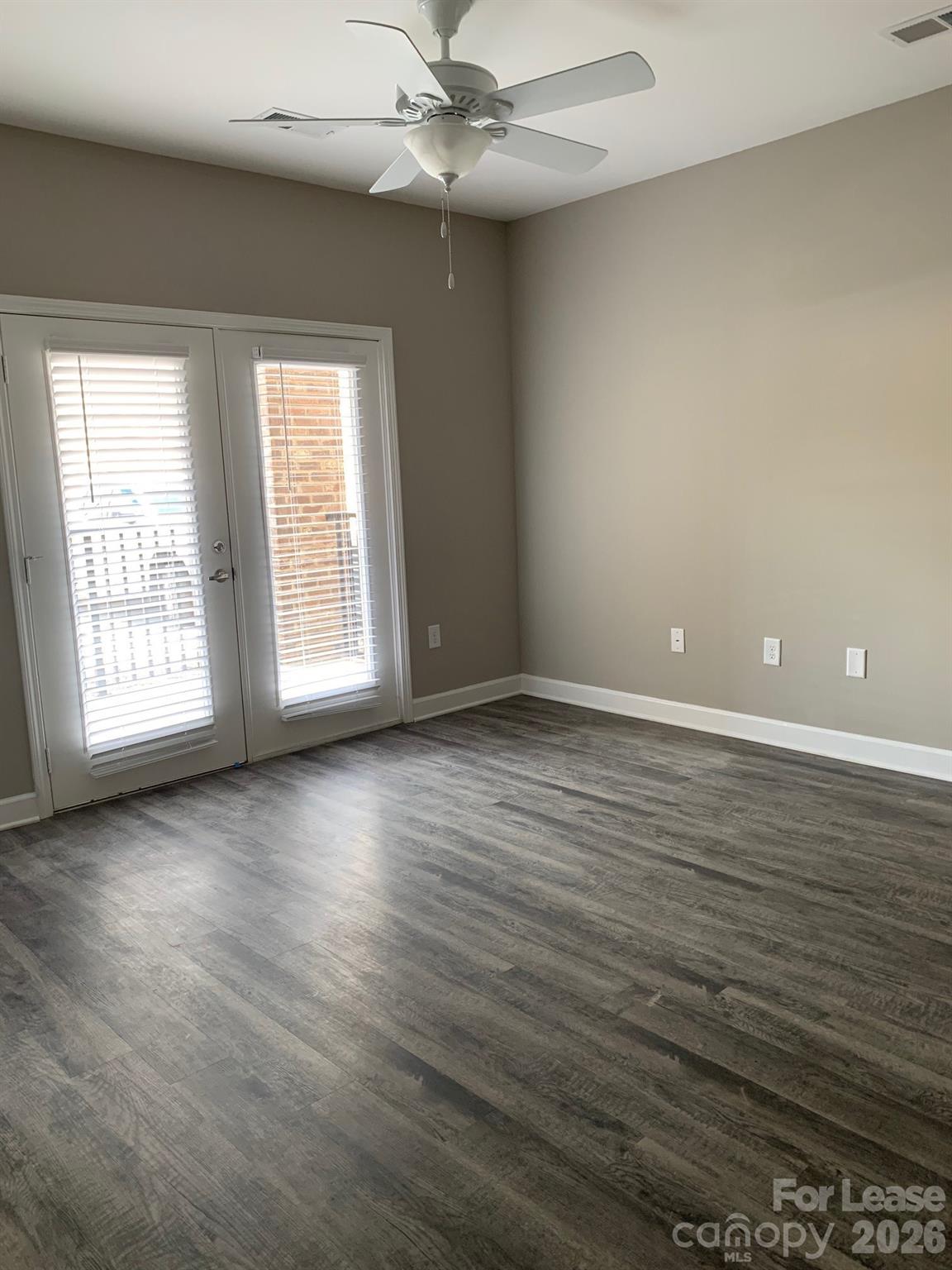 50 Riverside Drive Property Photo 16