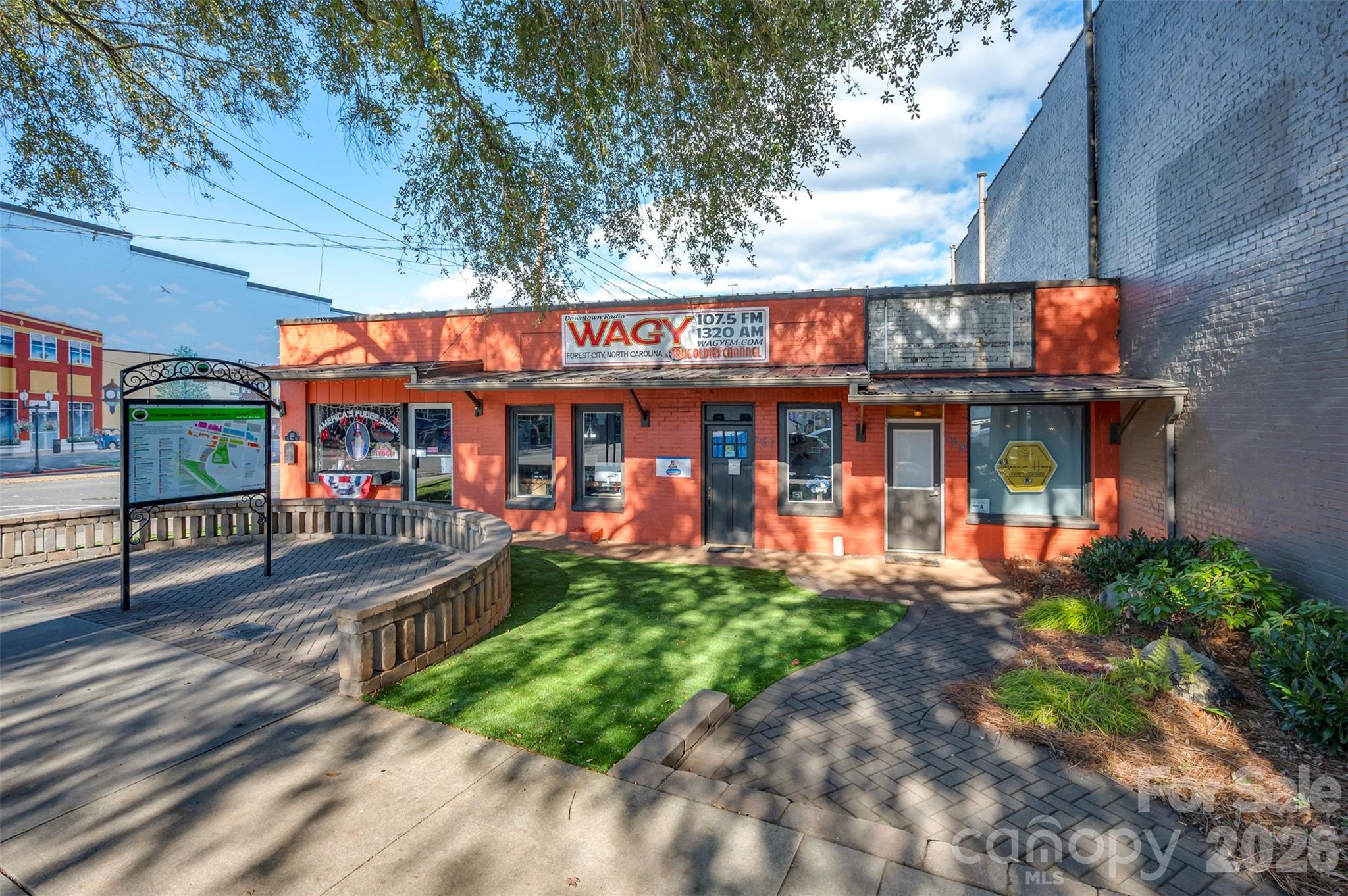 155/157 E Main Street
