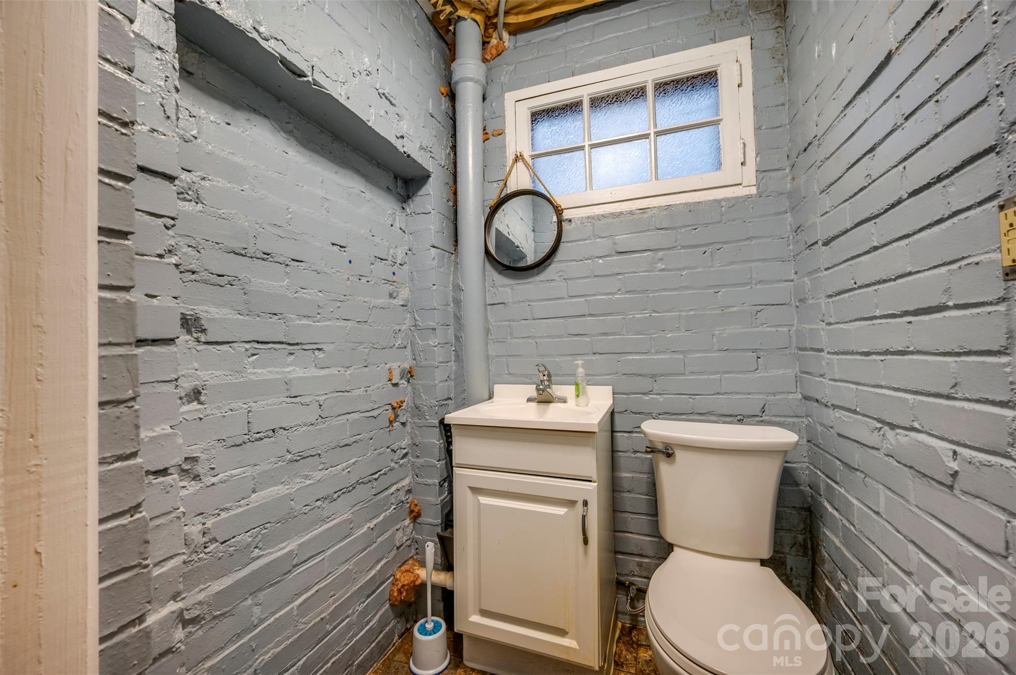 155/157 E Main Street Property Photo 15