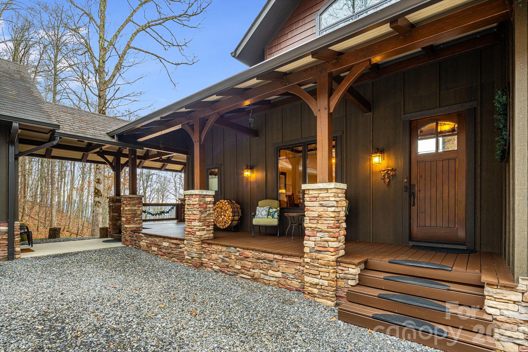 2223 Scarlet Ridge Property Photo 3