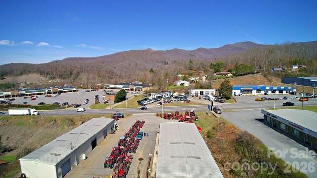 478 Asheville Road Property Photo 4