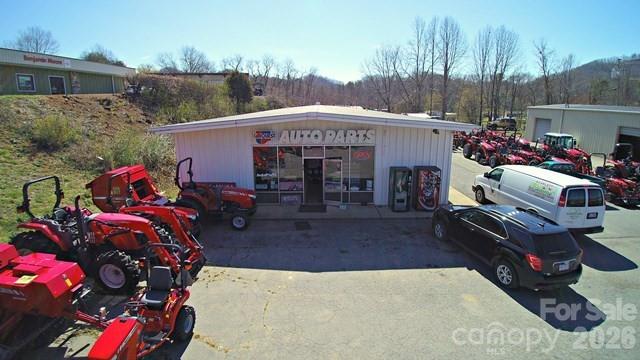 478 Asheville Road Property Photo 5