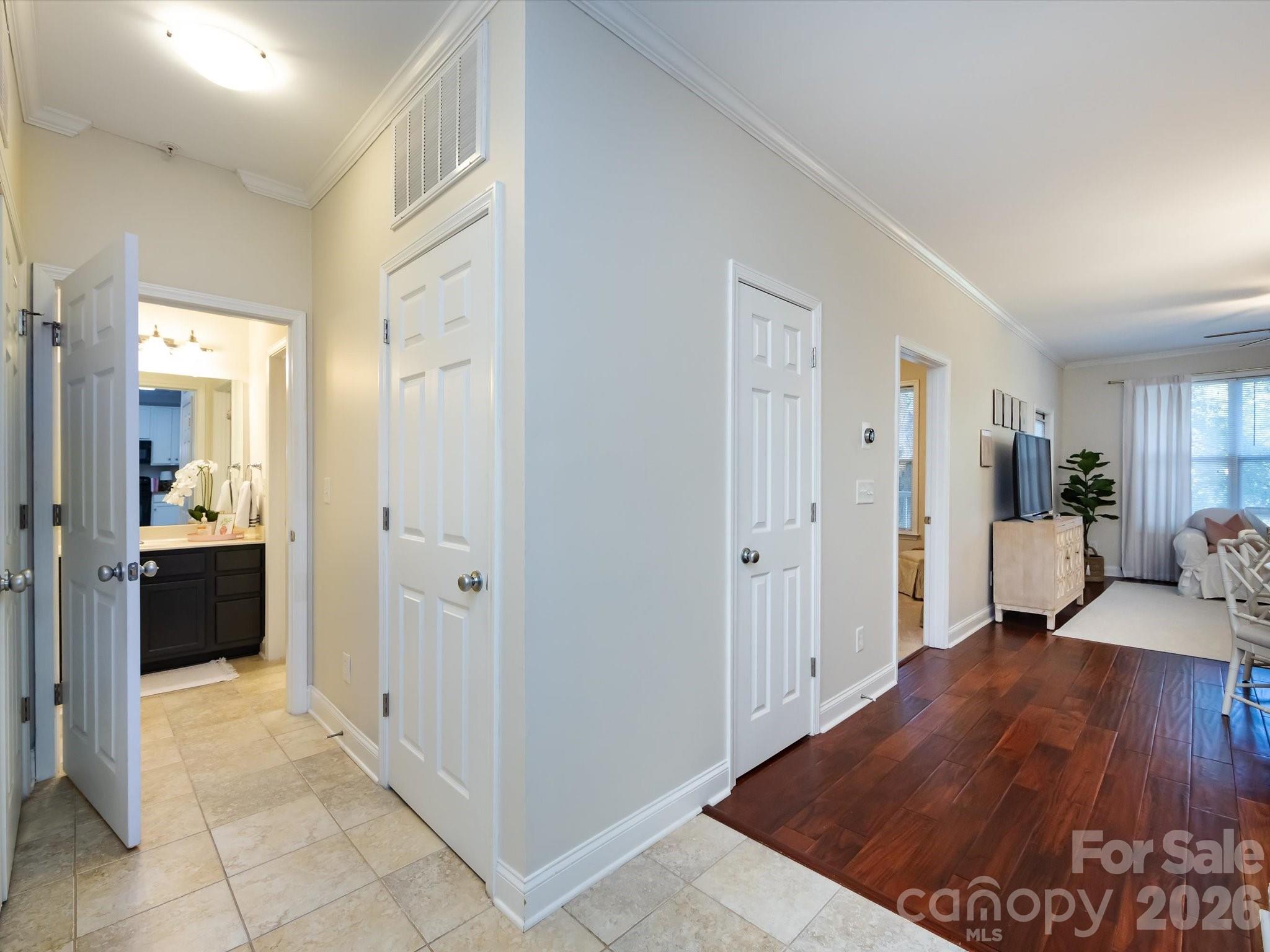 1000 E Woodlawn Road 113 Property Photo 6