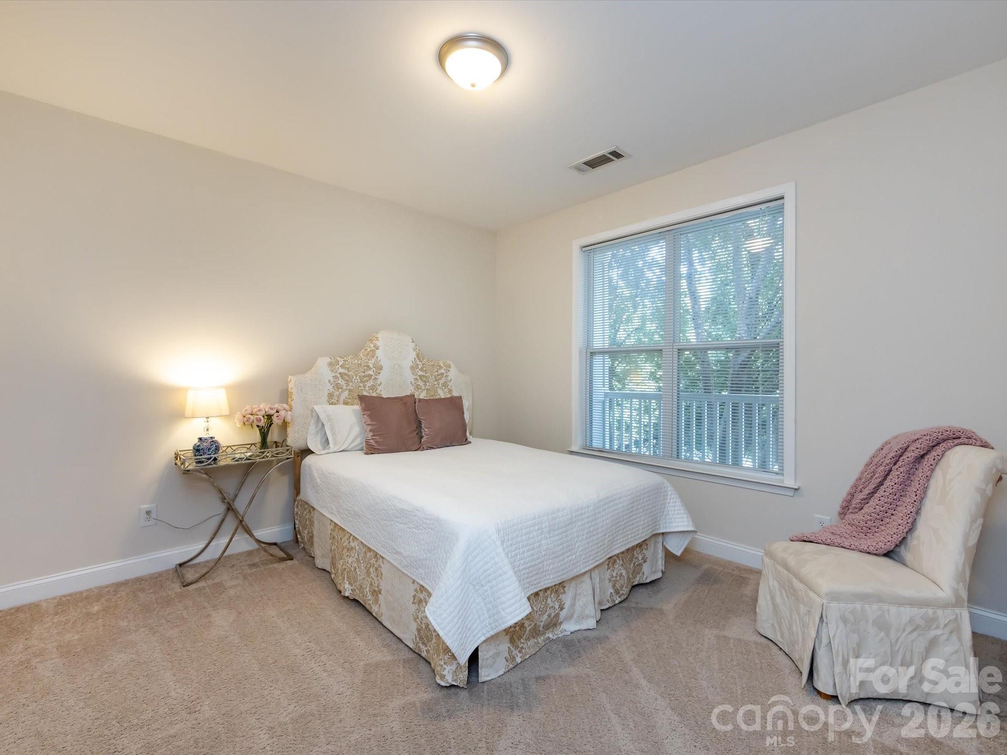 1000 E Woodlawn Road 113 Property Photo 23