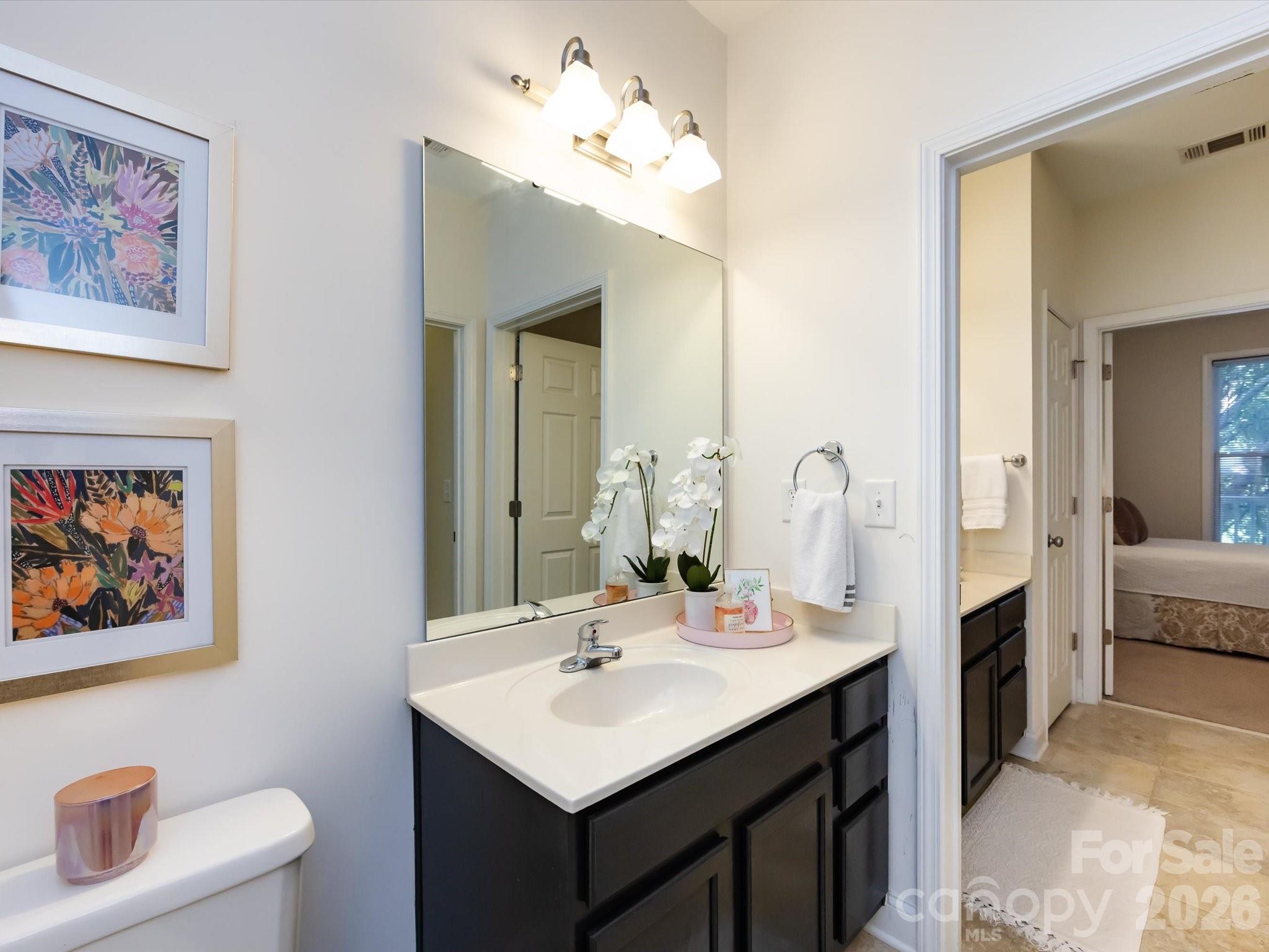 1000 E Woodlawn Road 113 Property Photo 25