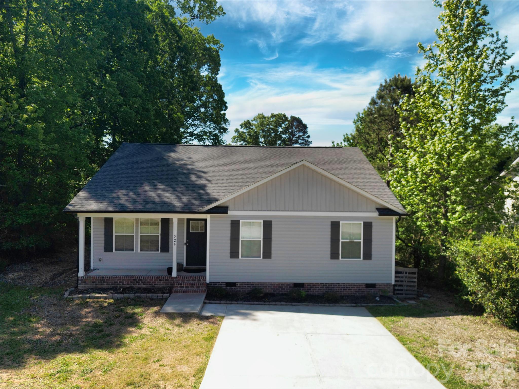 1526 Shepard Street Property Photo 2