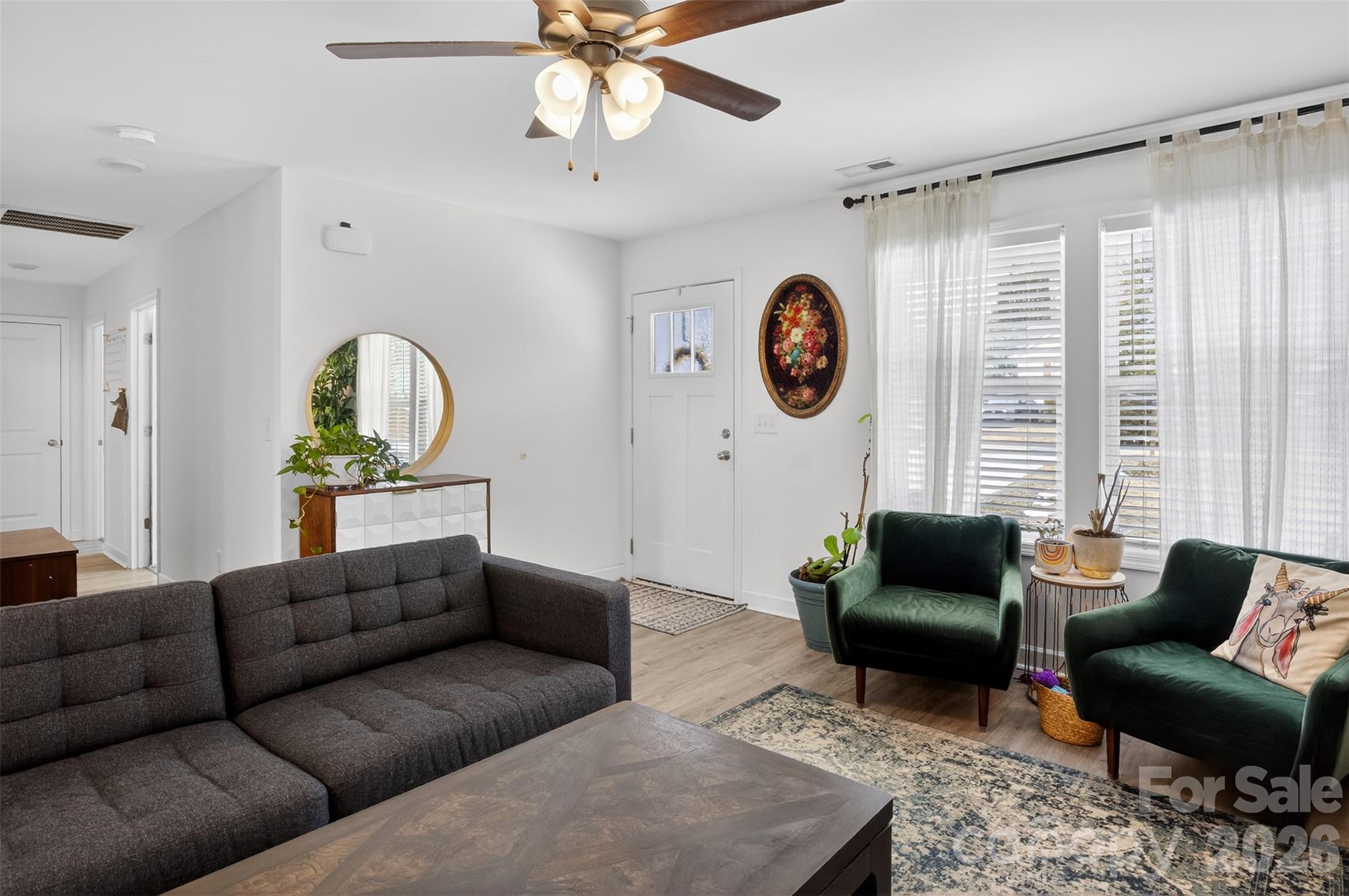 1526 Shepard Street Property Photo 4
