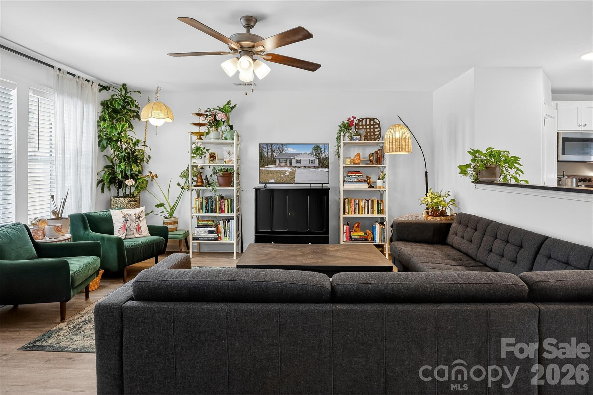 1526 Shepard Street Property Photo 6