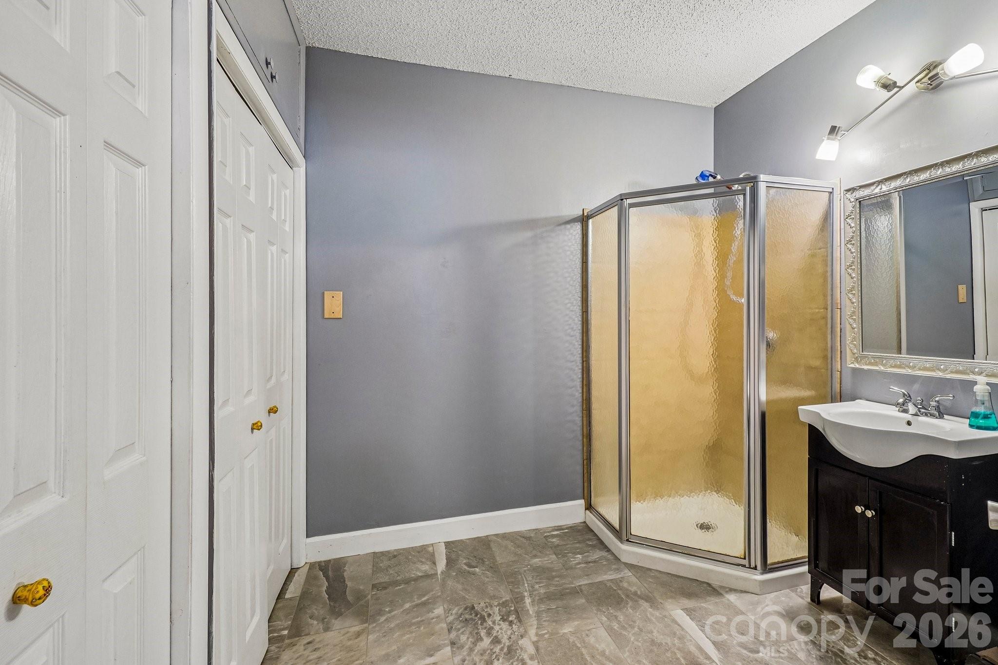 327 Heather Court Property Photo 19