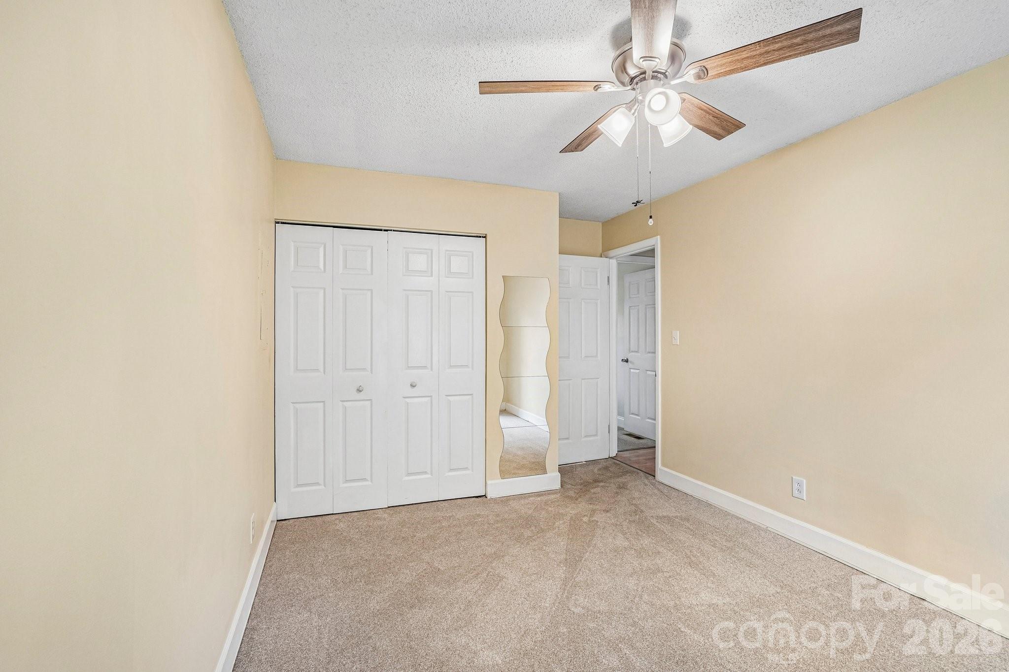 327 Heather Court Property Photo 27