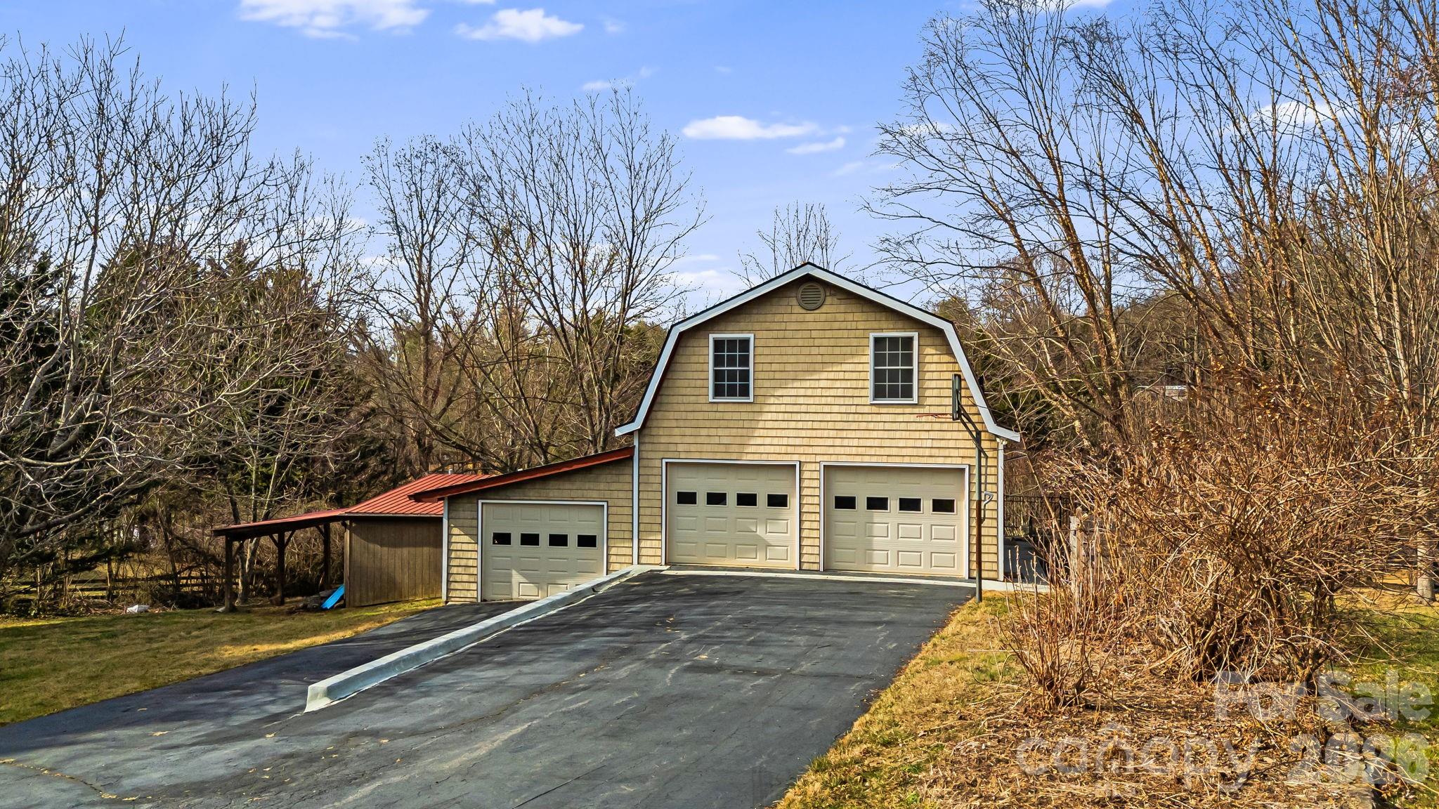 1236 Upper Brush Creek Road Property Photo 3