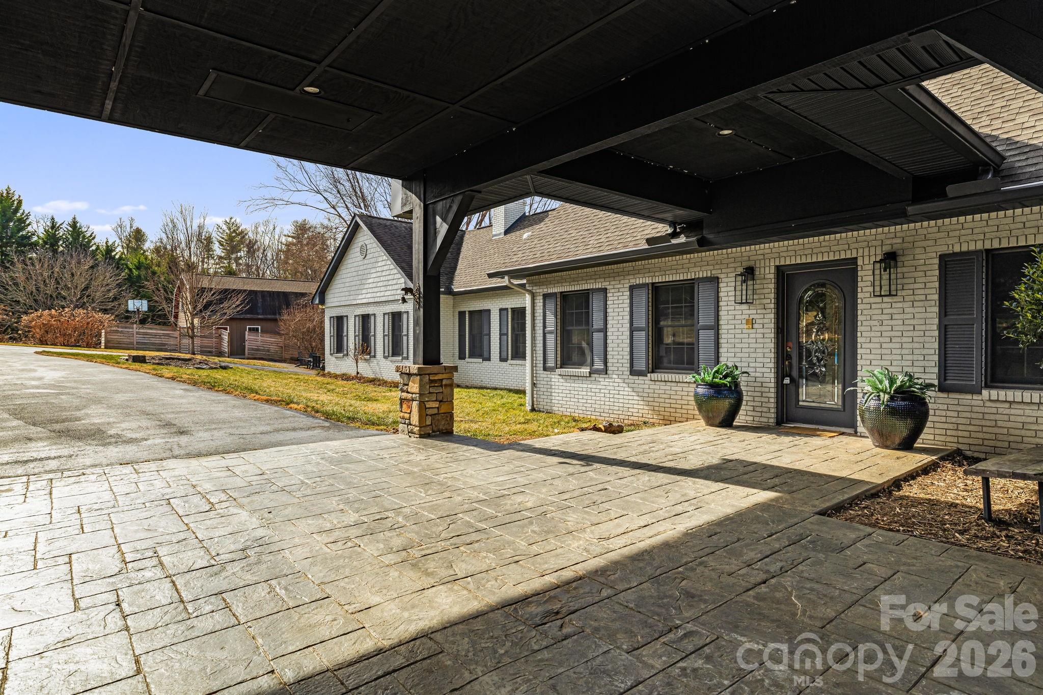 1236 Upper Brush Creek Road Property Photo 9