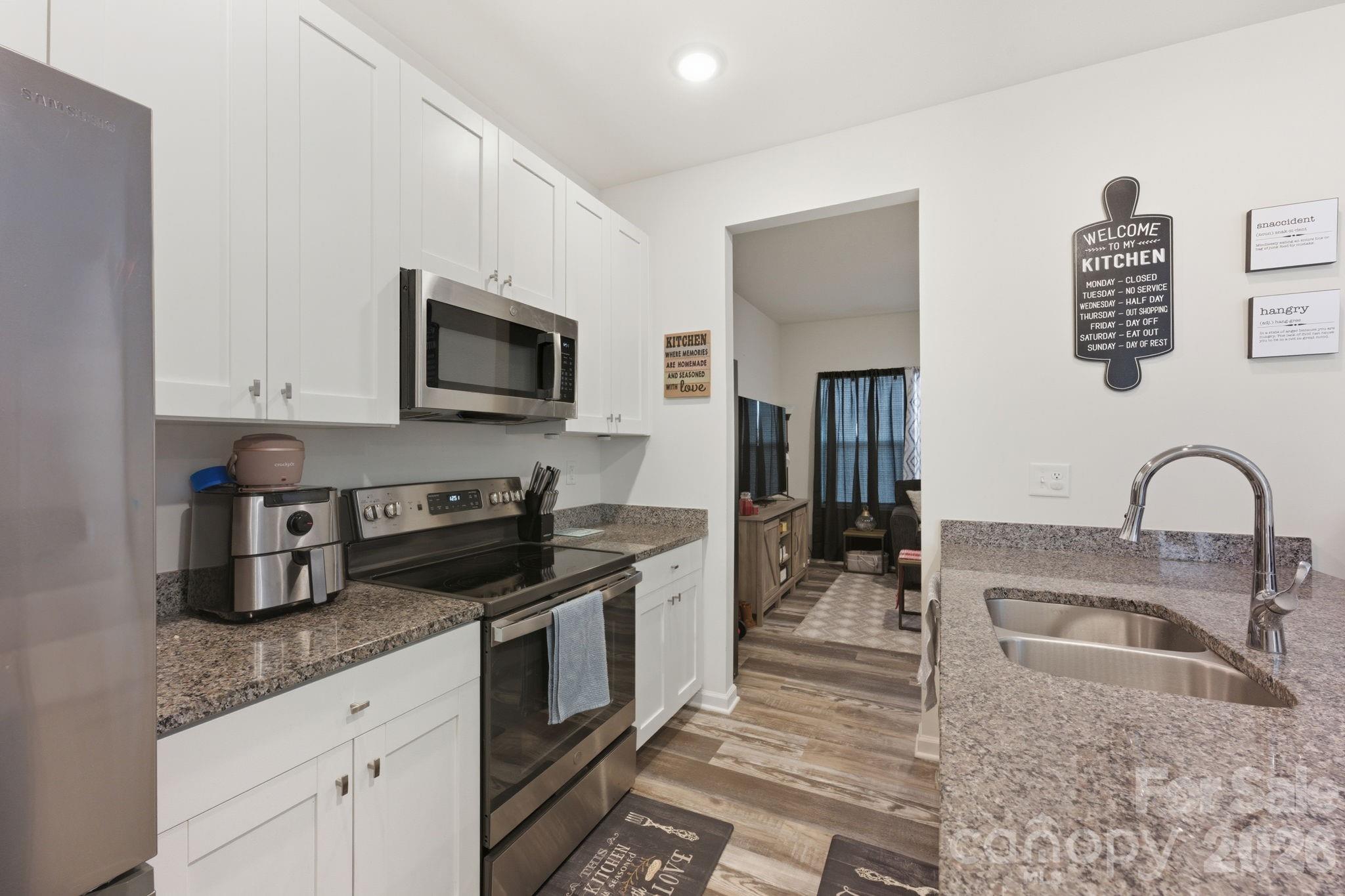 609 N Mulberry Street Property Photo 7