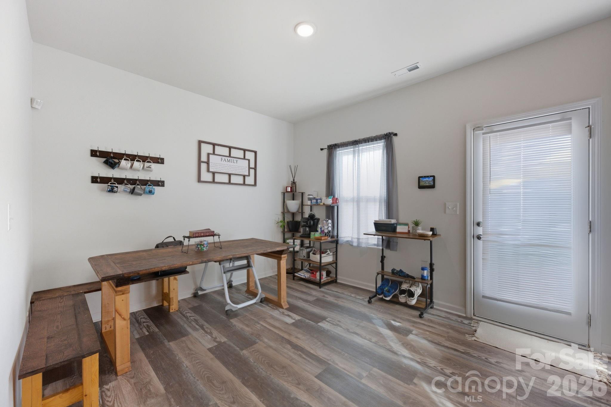 609 N Mulberry Street Property Photo 11
