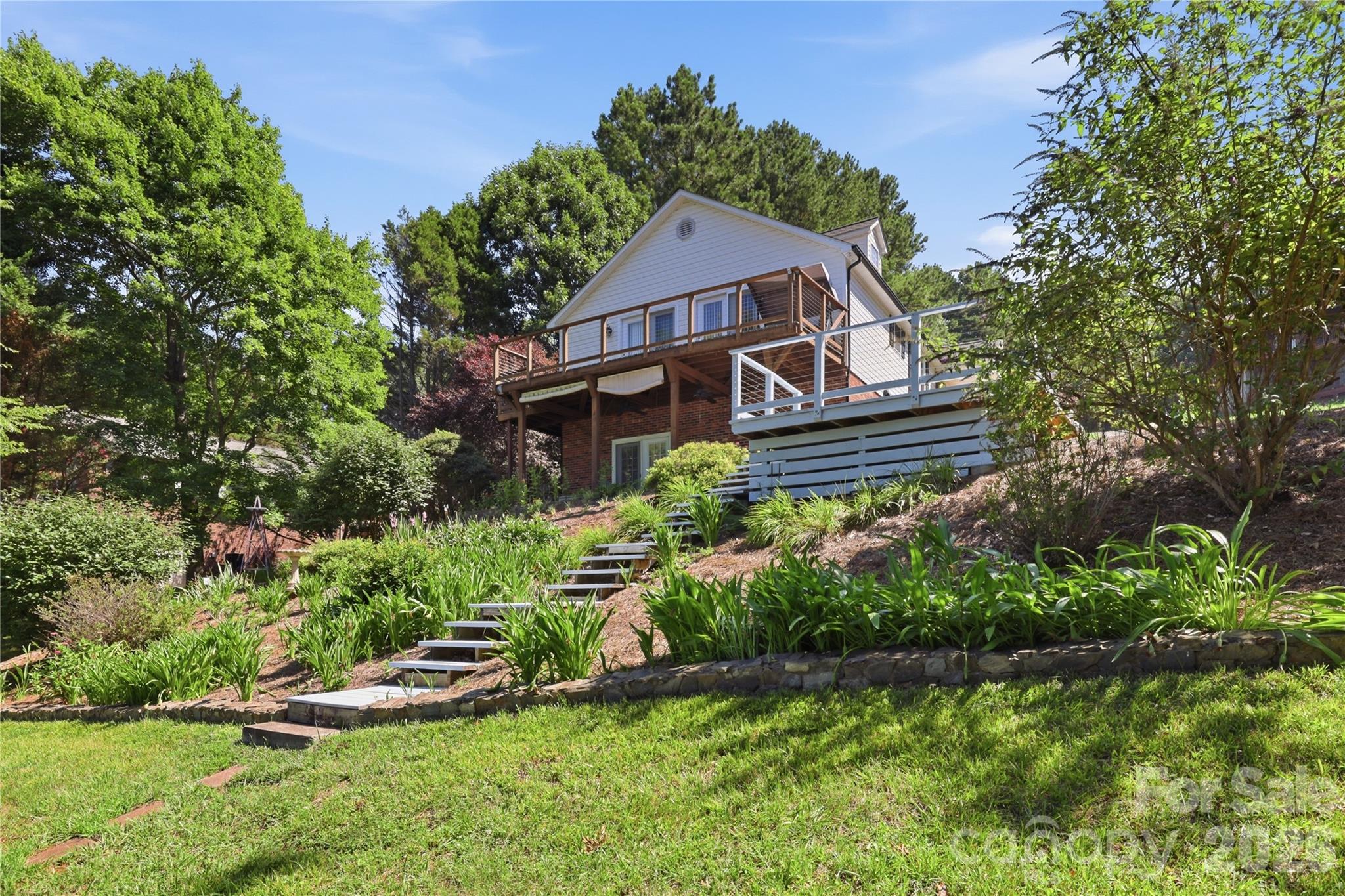 105 Mountain Aire Drive Property Photo 6