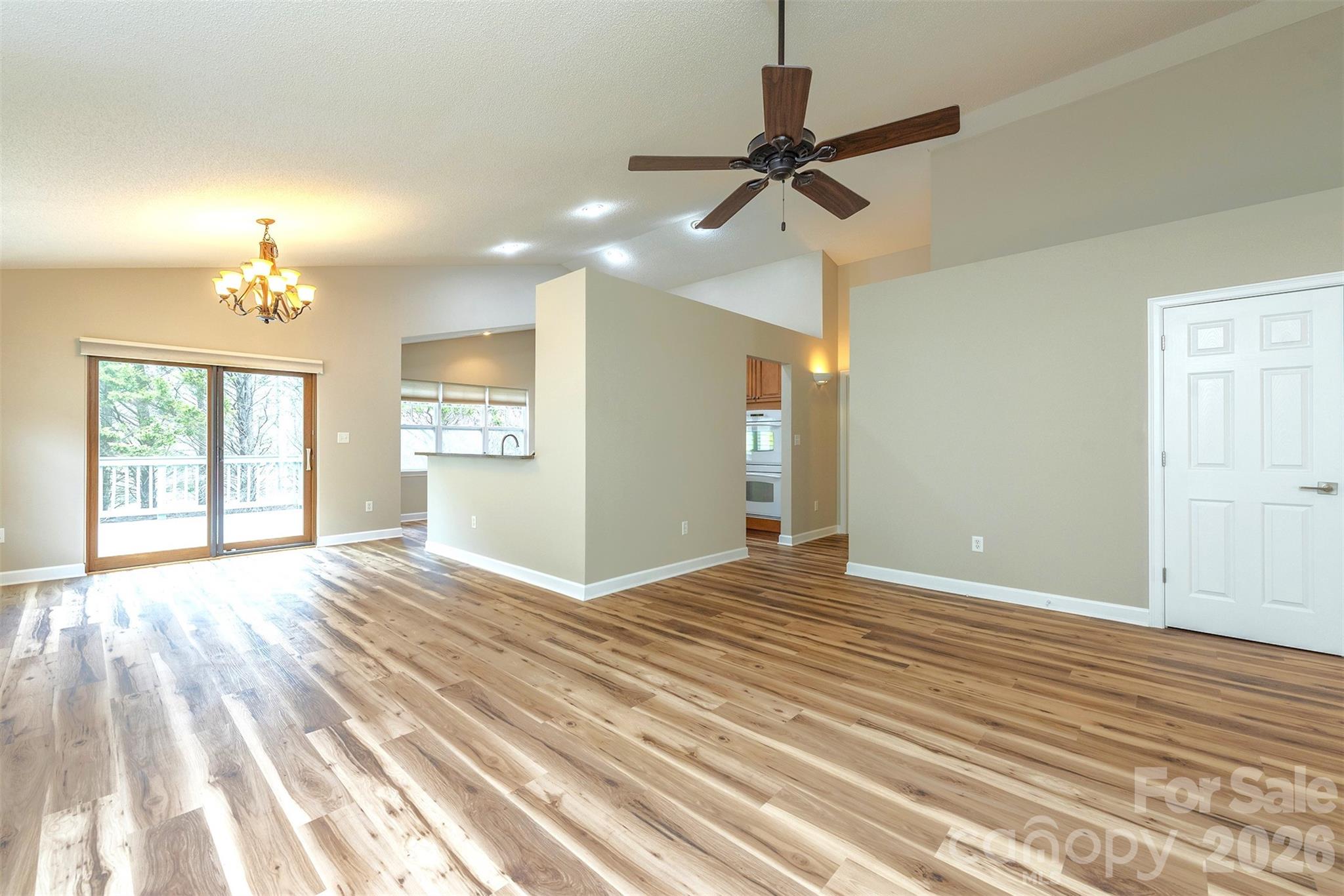 50 Clear Creekside Drive Property Photo 5