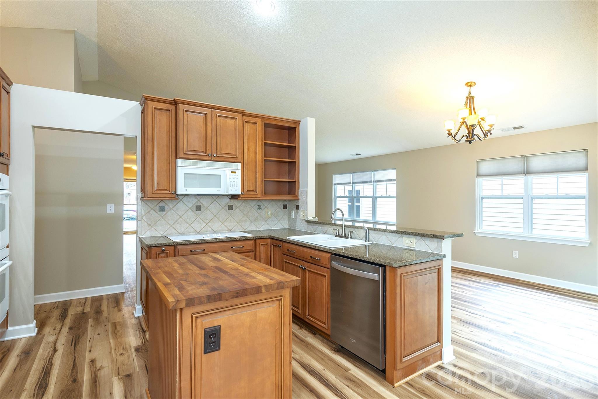50 Clear Creekside Drive Property Photo 11