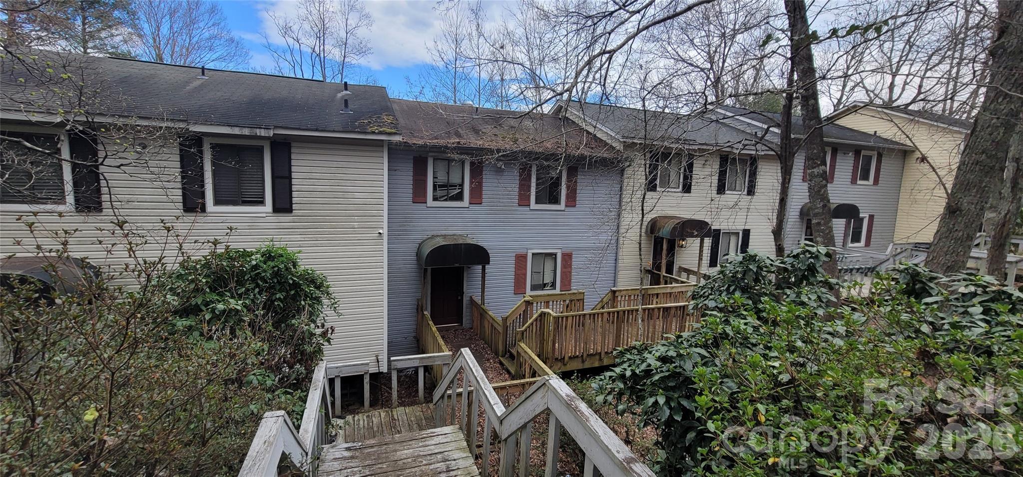 7882 Kinglet Road Property Photo 3