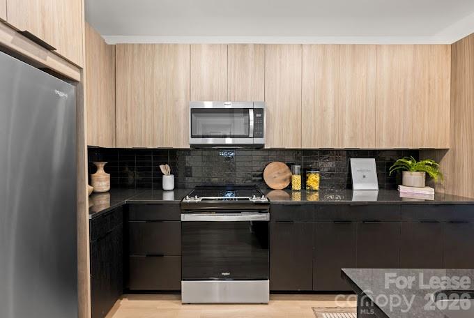 536 W Tremont Avenue A3 Property Photo 16