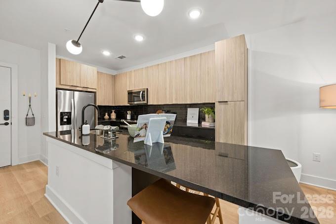 536 W Tremont Avenue A3 Property Photo 17