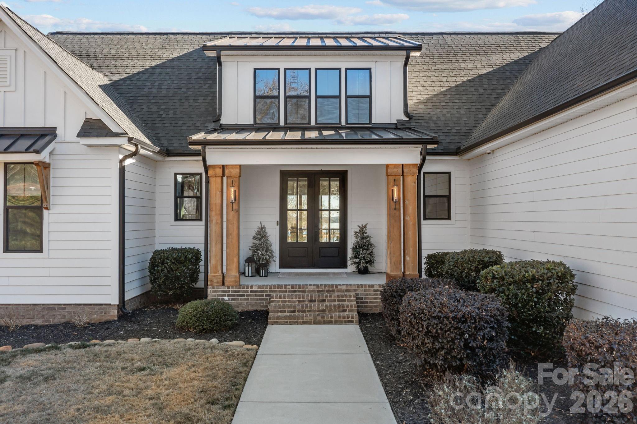 5020 Slanting Bridge Road Property Photo 2