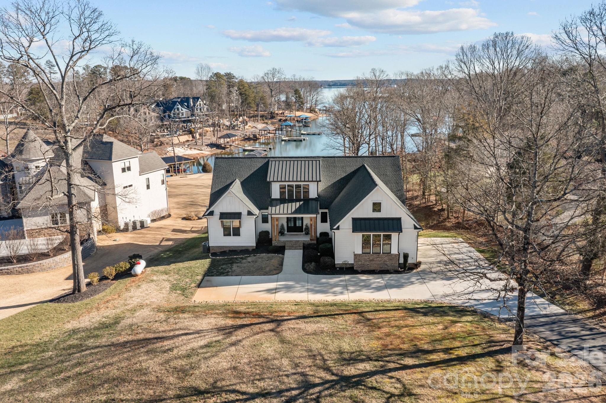 5020 Slanting Bridge Road Property Photo 3