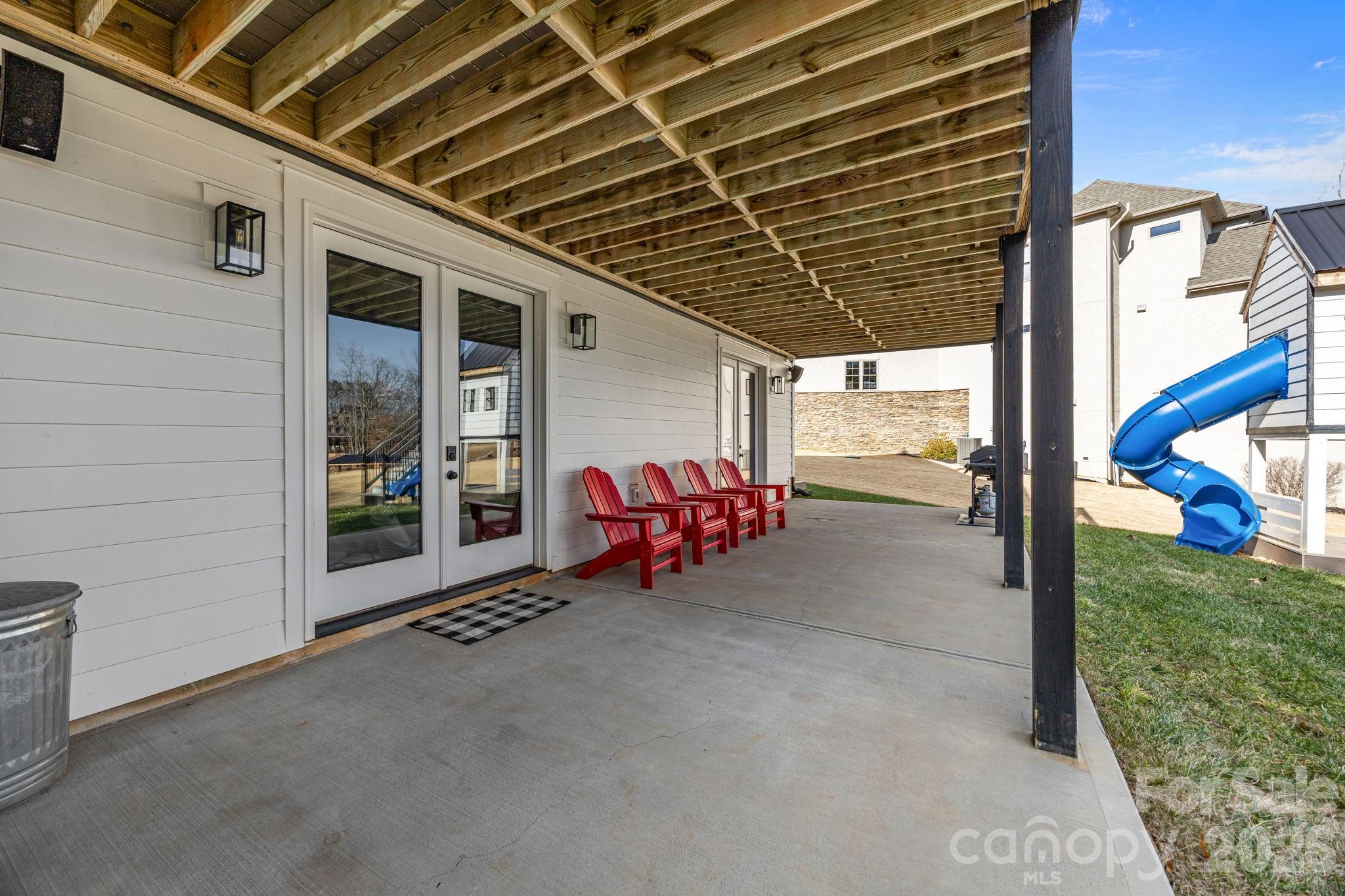 5020 Slanting Bridge Road Property Photo 9
