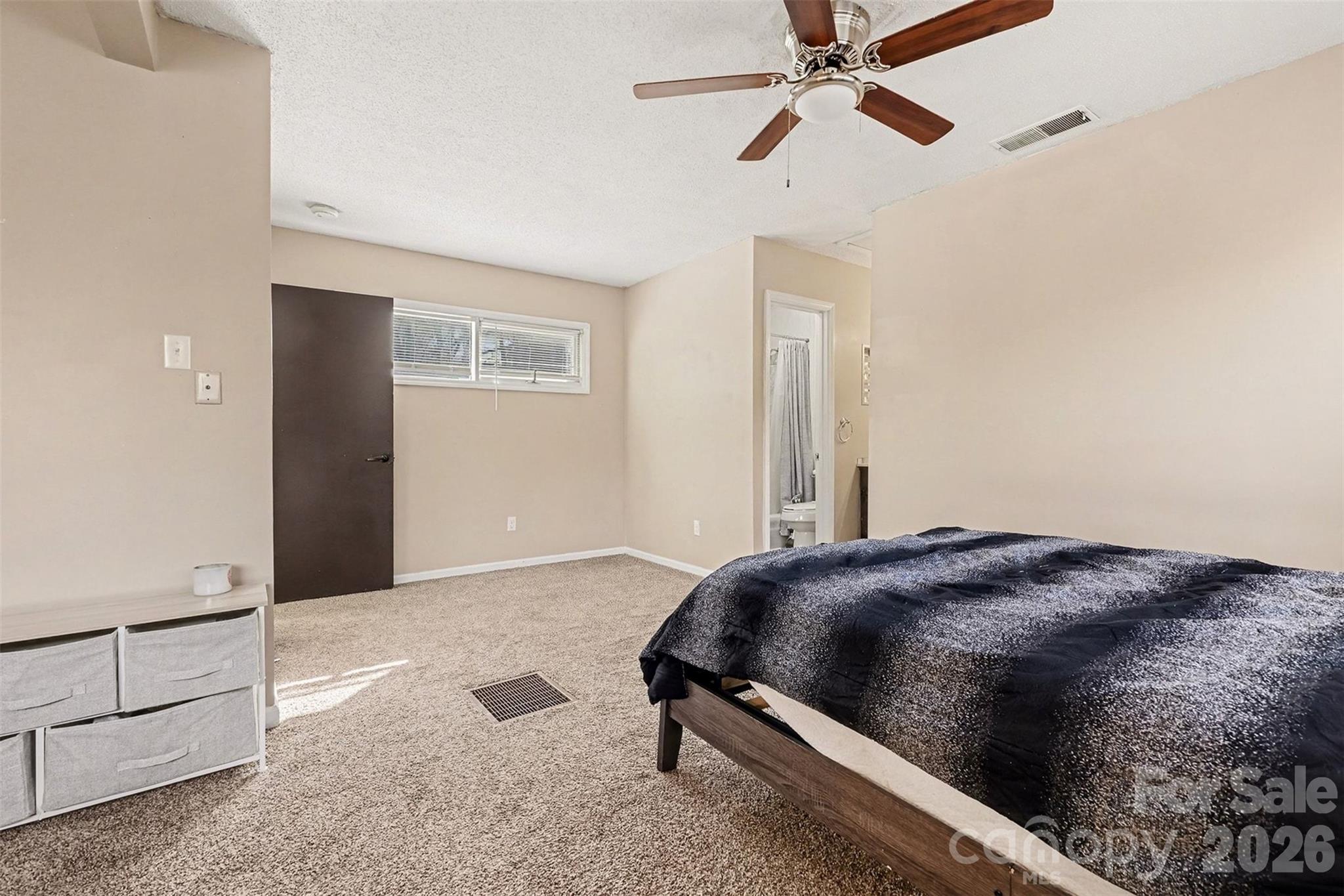 6102 Honeysuckle Lane Property Photo 10