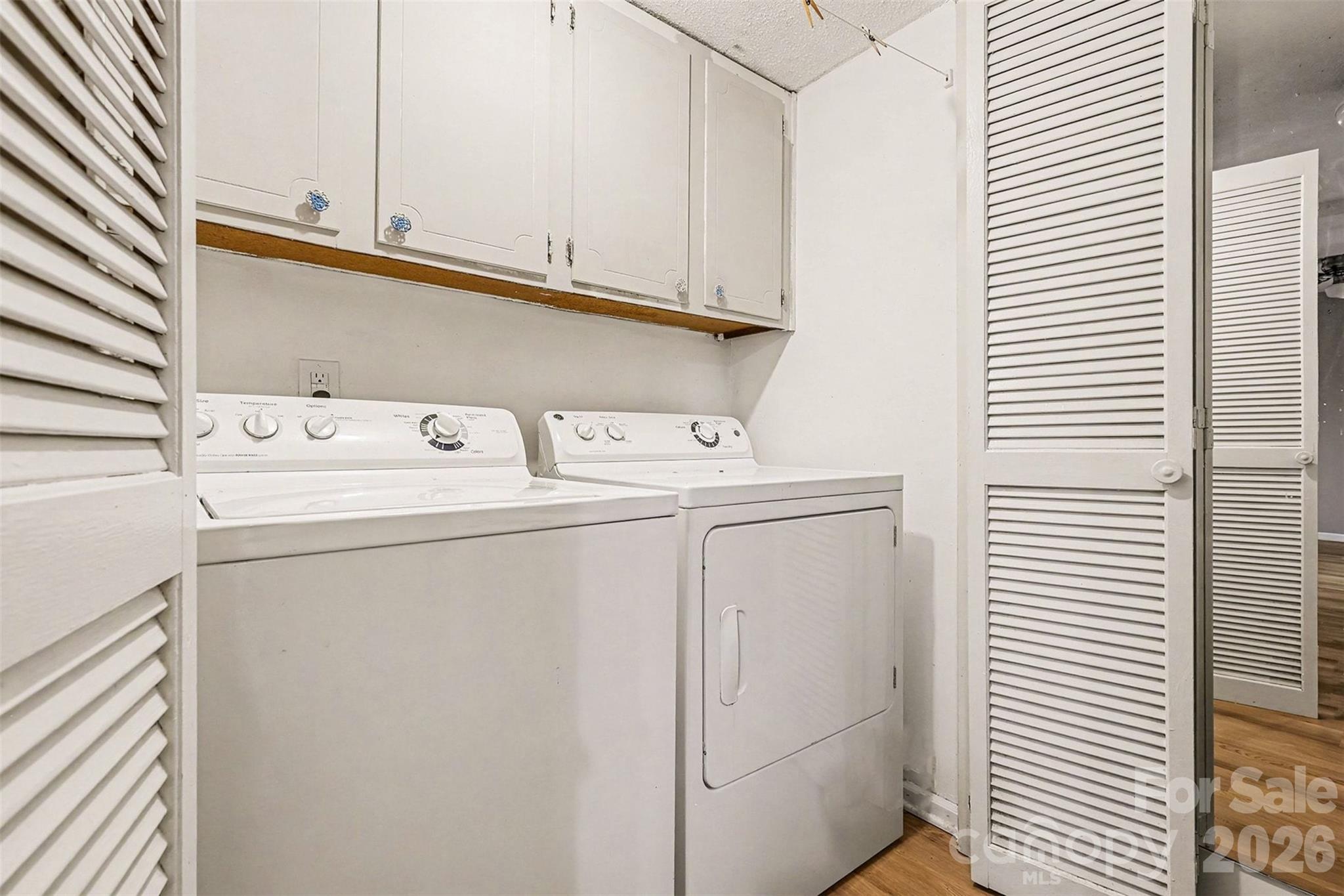 6102 Honeysuckle Lane Property Photo 18