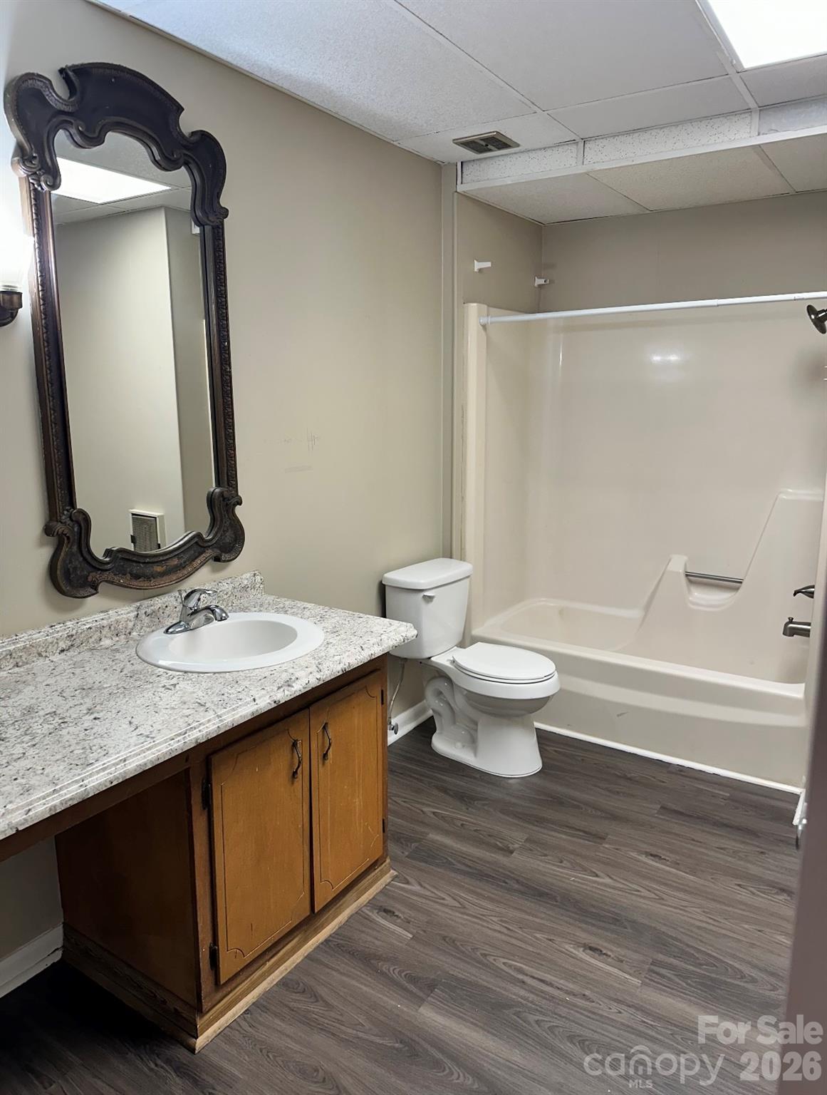 18 Berkley Avenue Property Photo 27