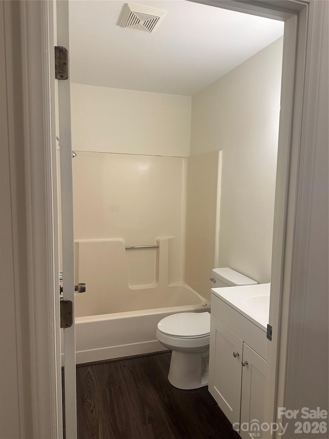 18 Berkley Avenue Property Photo 34