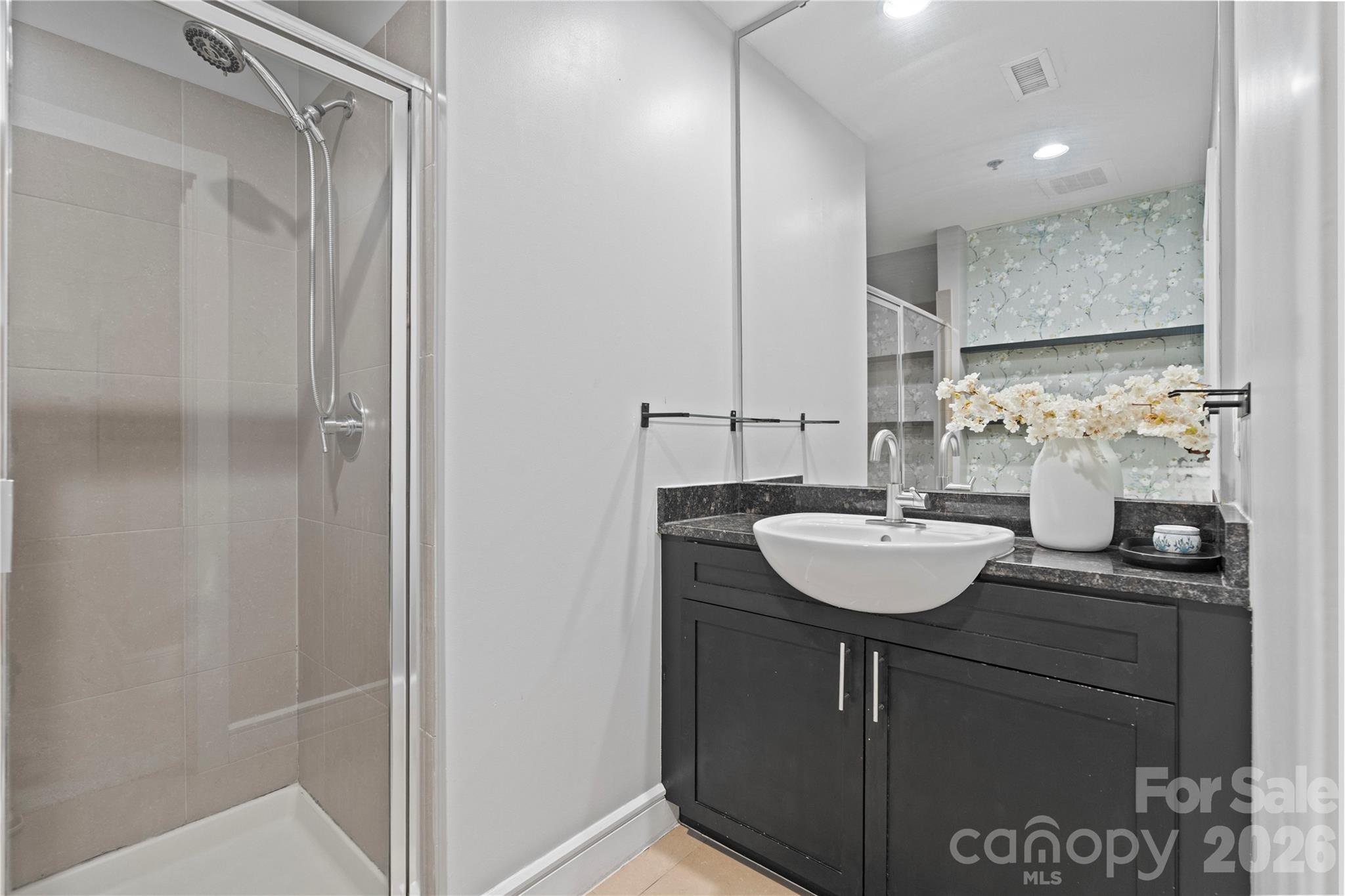 333 W Trade Street 2103 Property Photo 11
