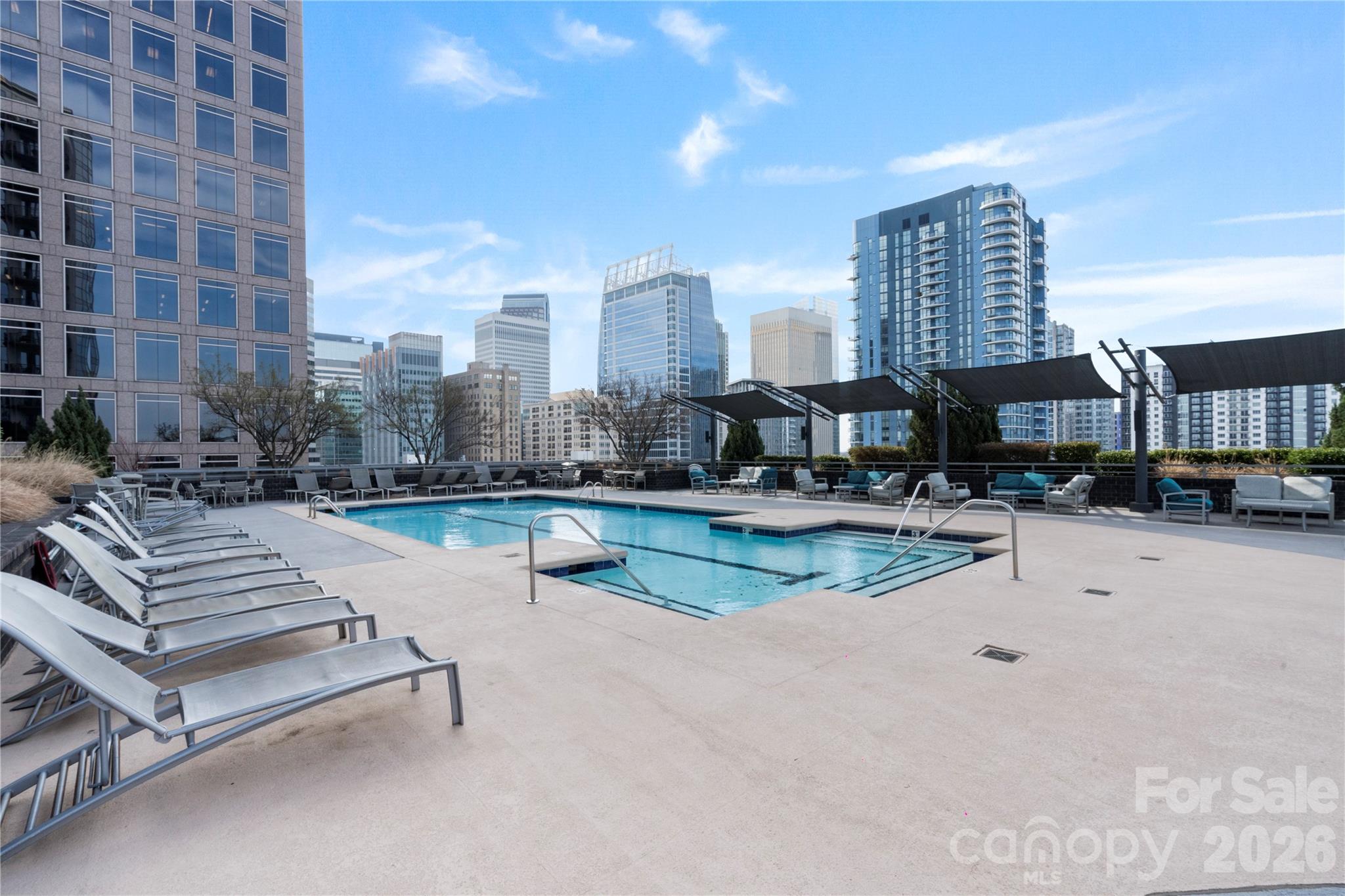 333 W Trade Street 2103 Property Photo 16