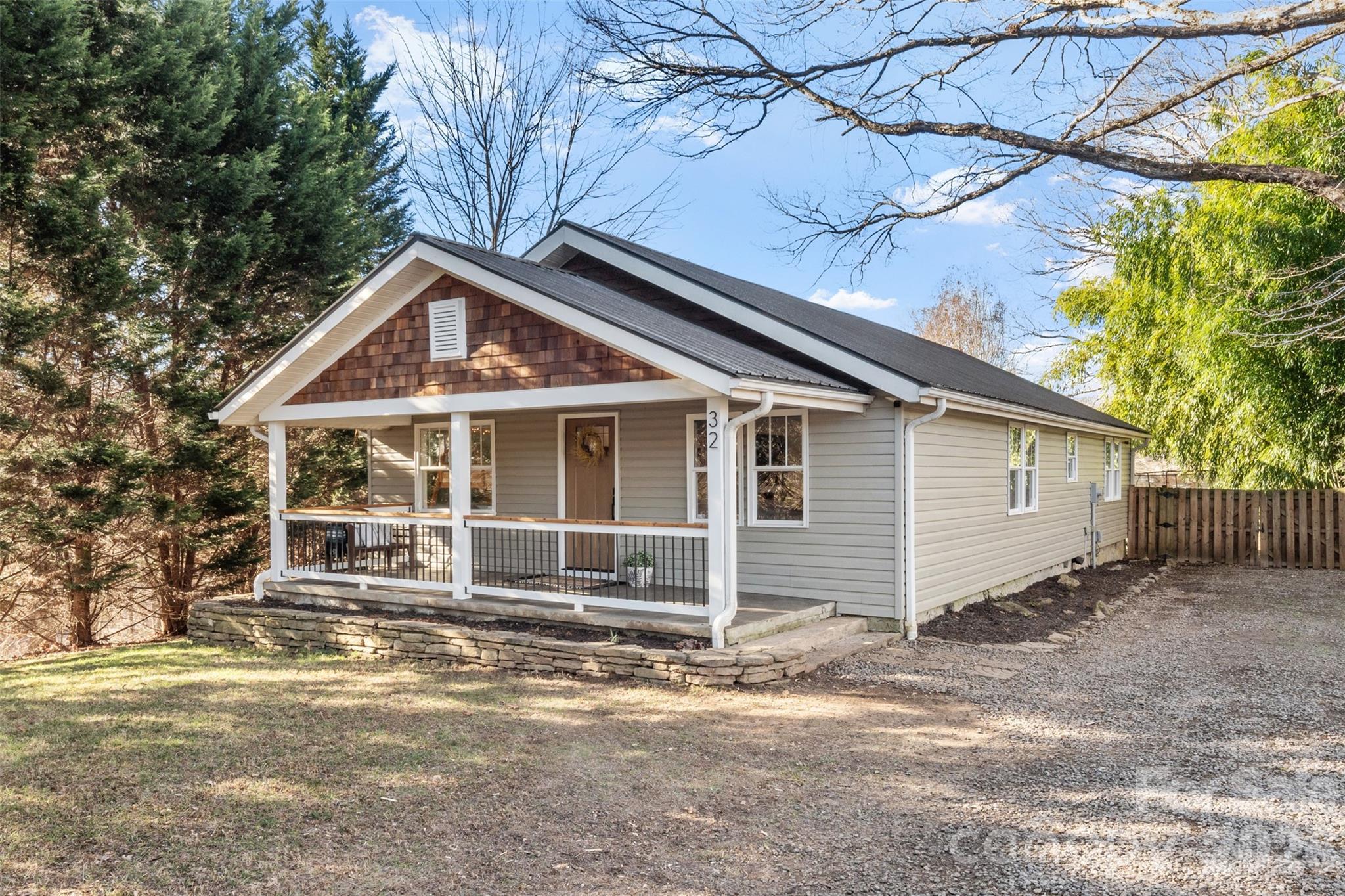 32 Youngs Cove Road Property Photo 1