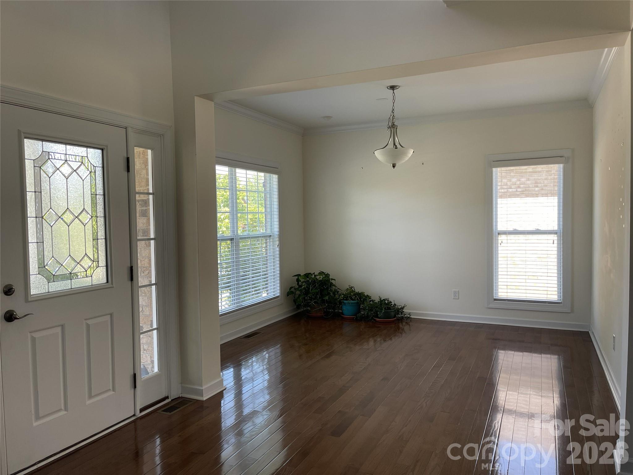 707 Five Leaf Lane Property Photo 10