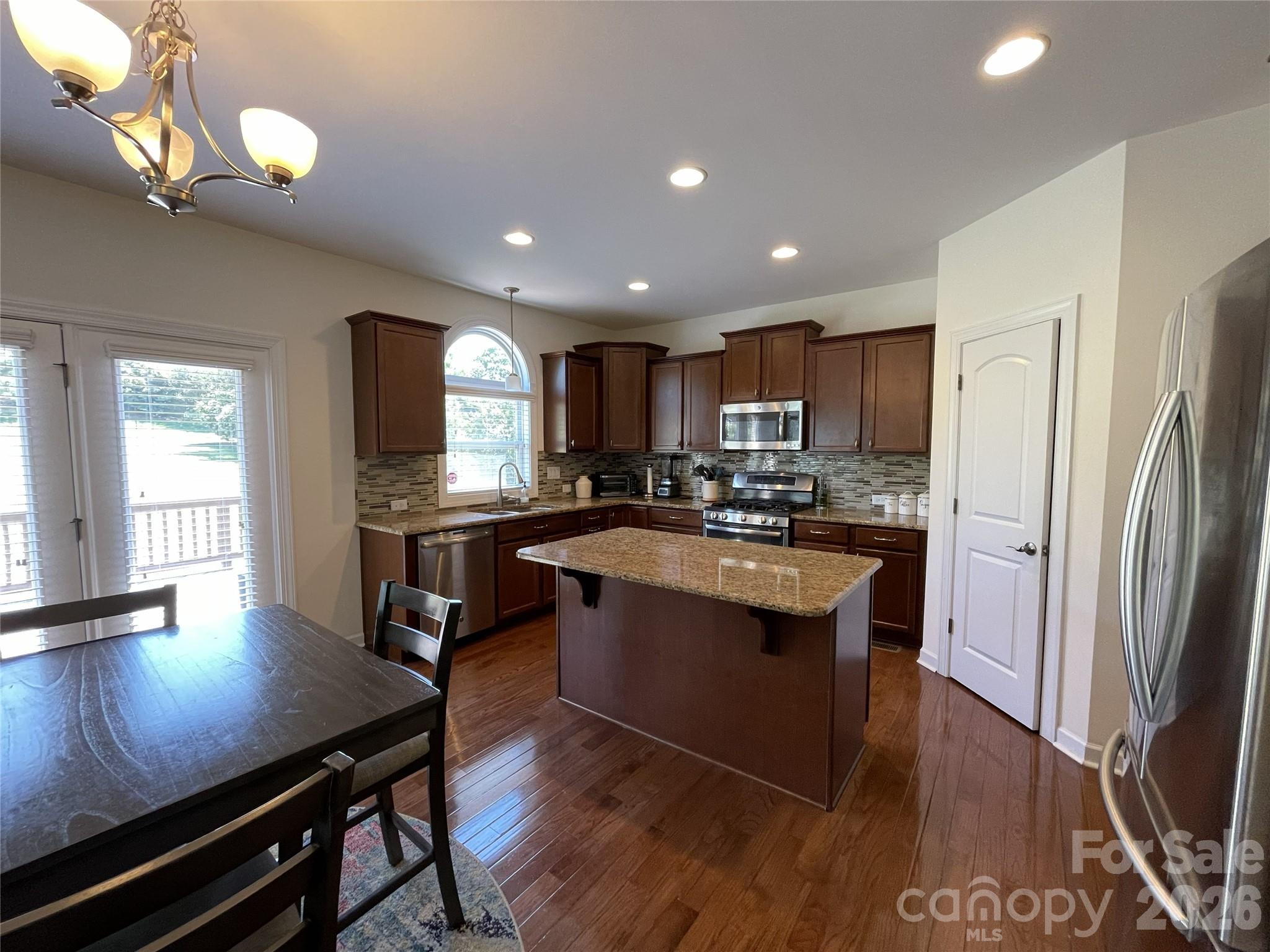 707 Five Leaf Lane Property Photo 18