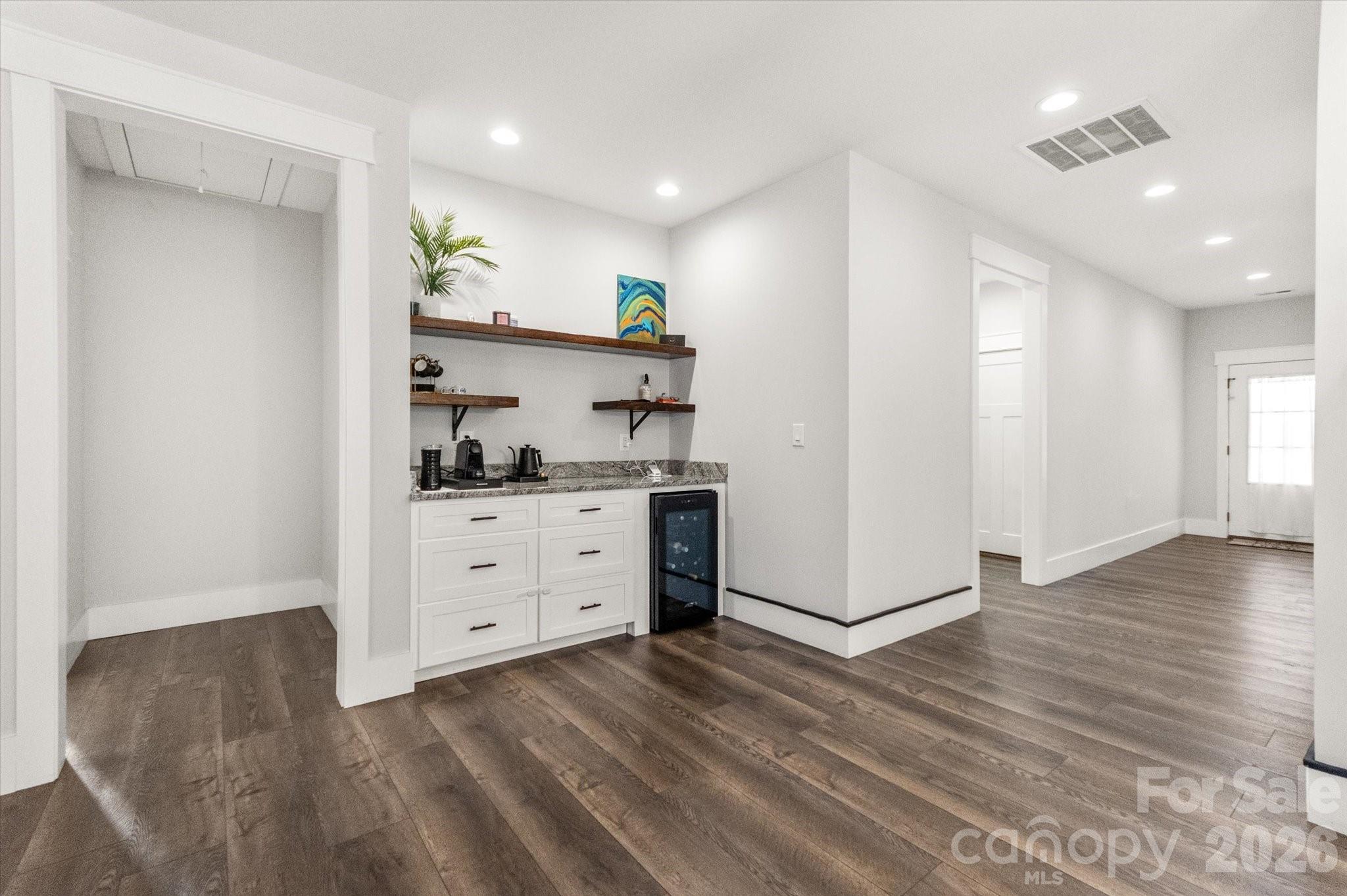 4555 Bristol Drive Property Photo 10