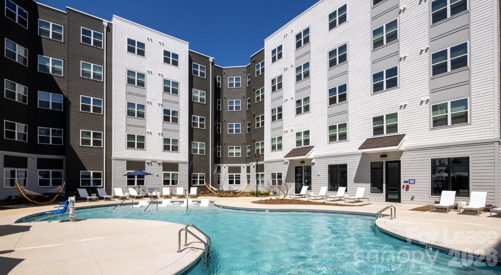 8424 N Tryon Street B3 Property Photo 11