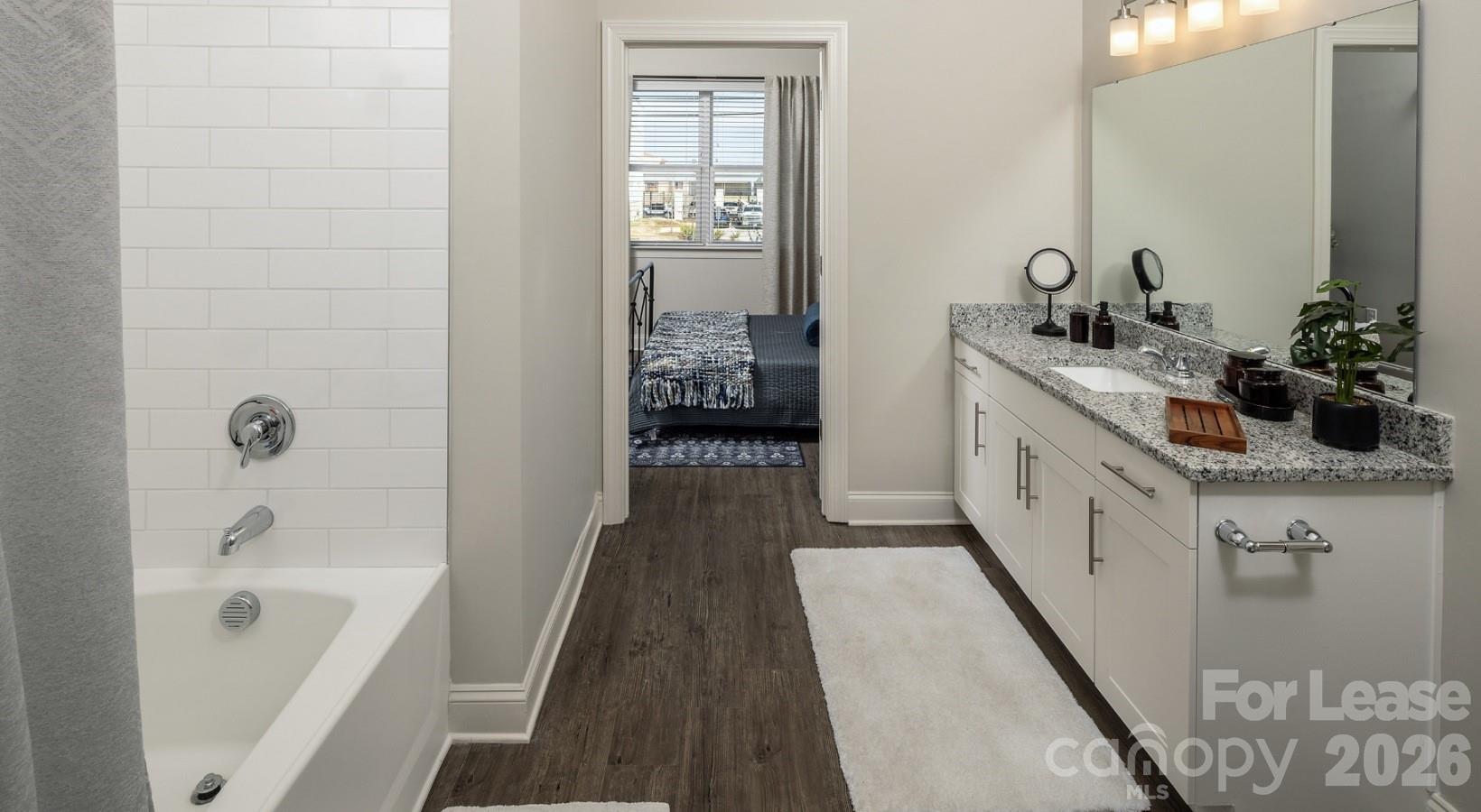8424 N Tryon Street B3 Property Photo 22