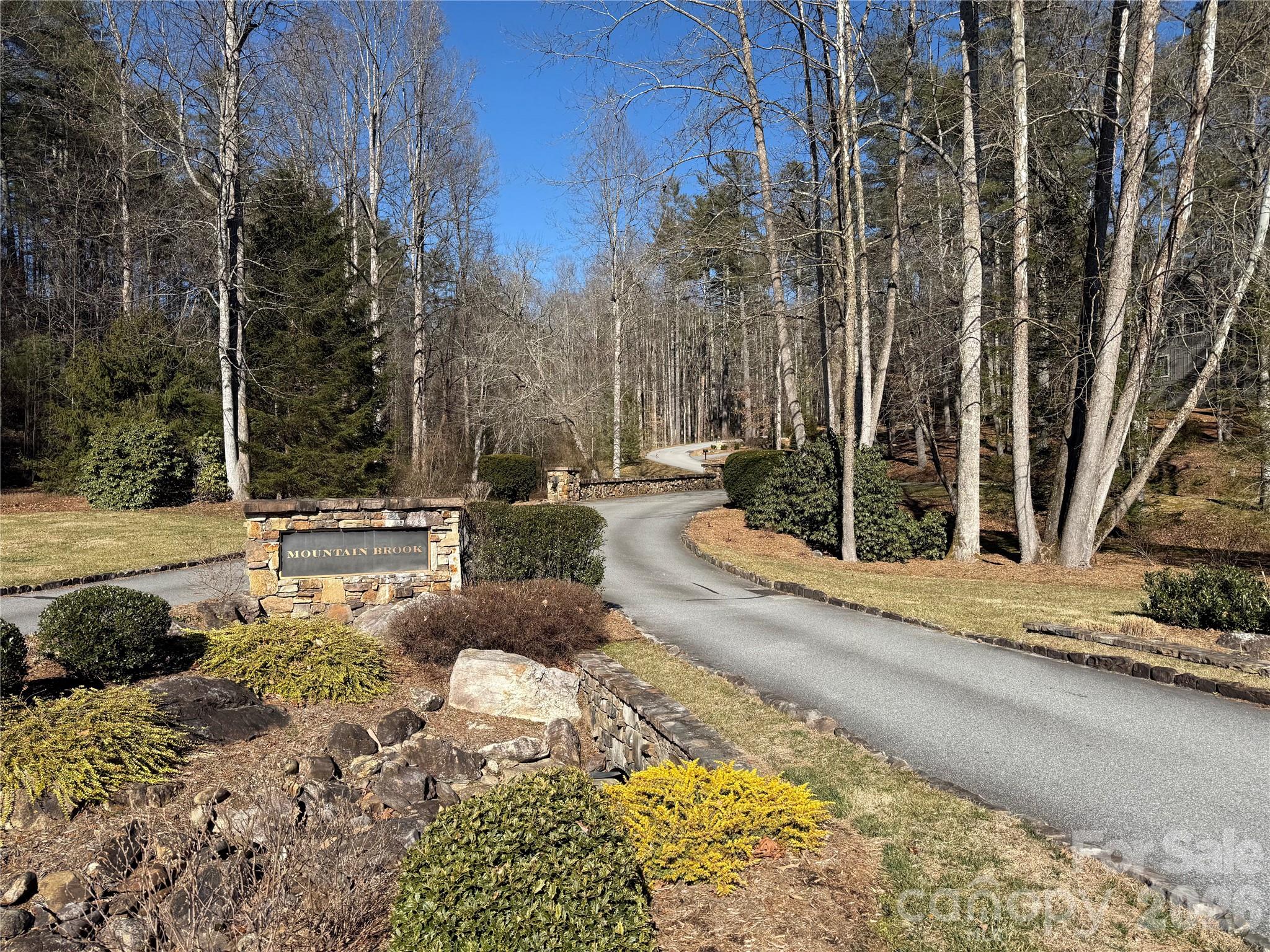 33 High Point Trail Property Photo 7