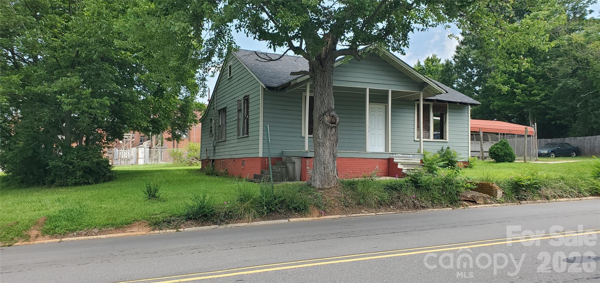 309 Monroe Street Property Photo 4