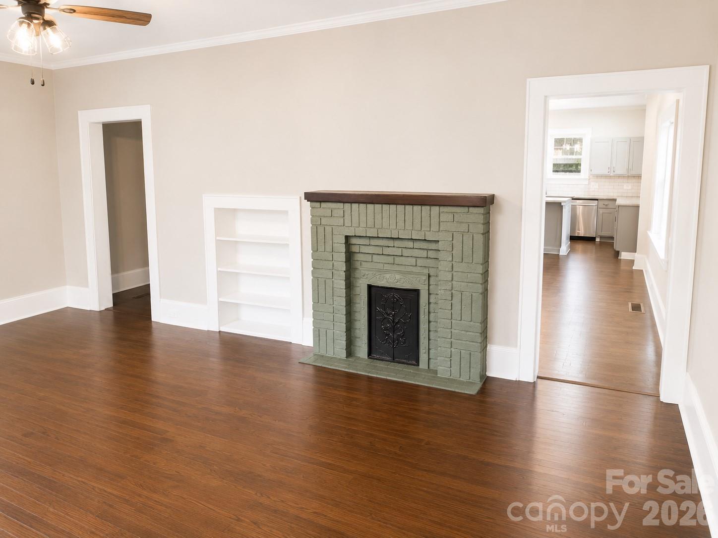 105 N Inman Avenue Property Photo 17
