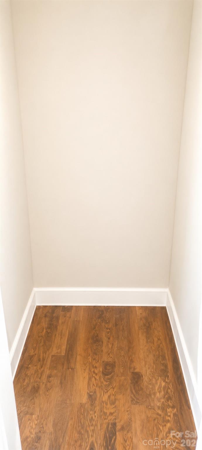 105 N Inman Avenue Property Photo 26