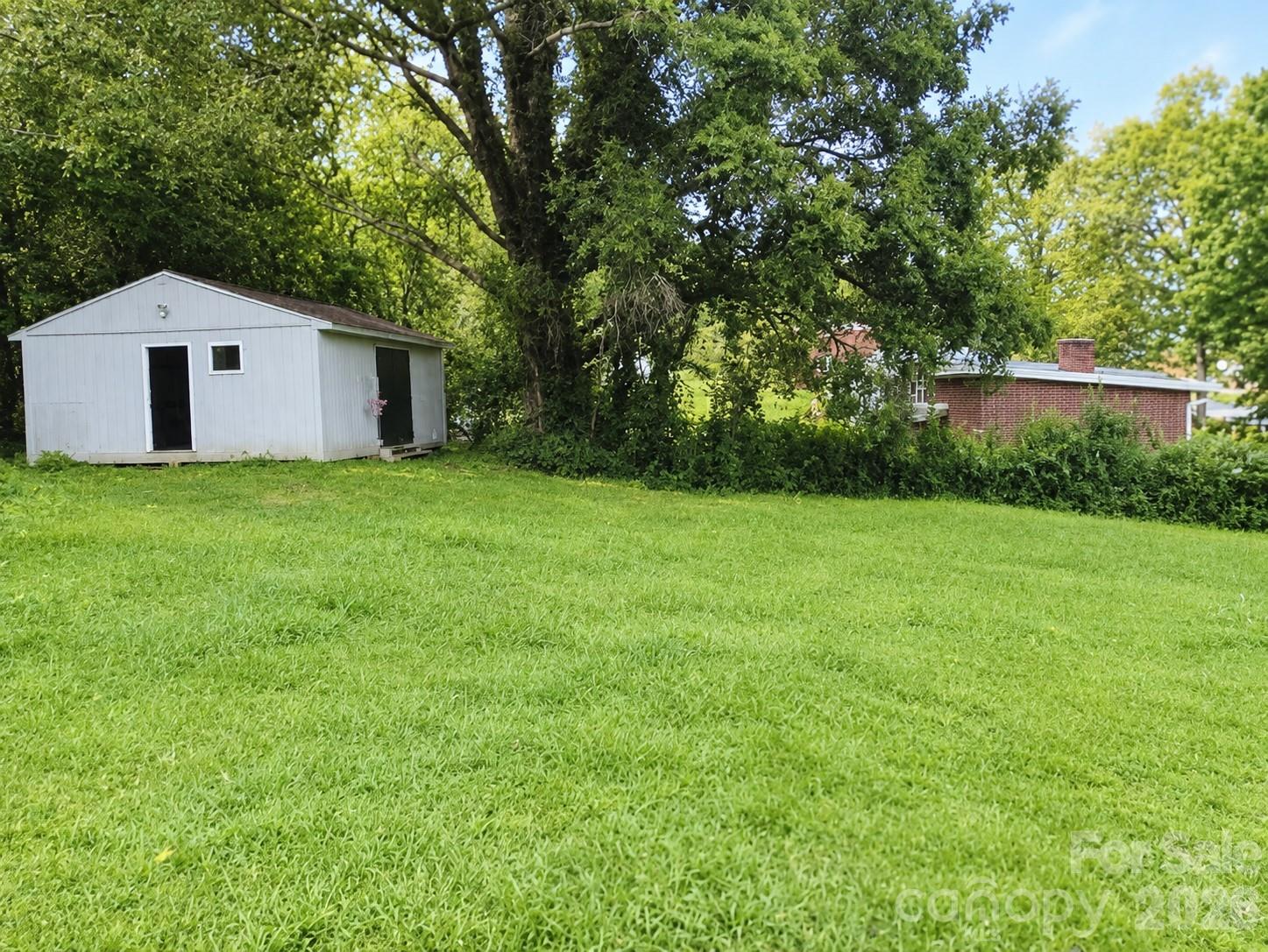 105 N Inman Avenue Property Photo 42