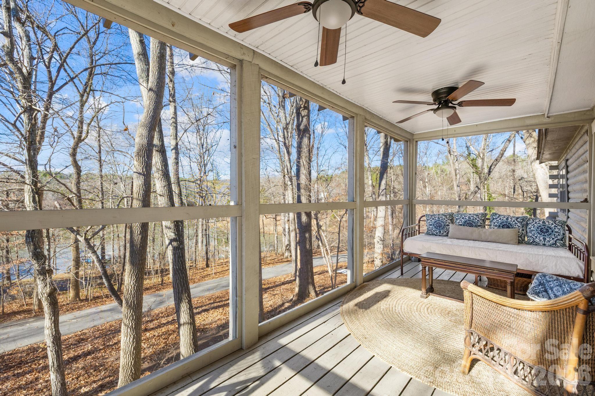 294 Carroll Cove Property Photo 16