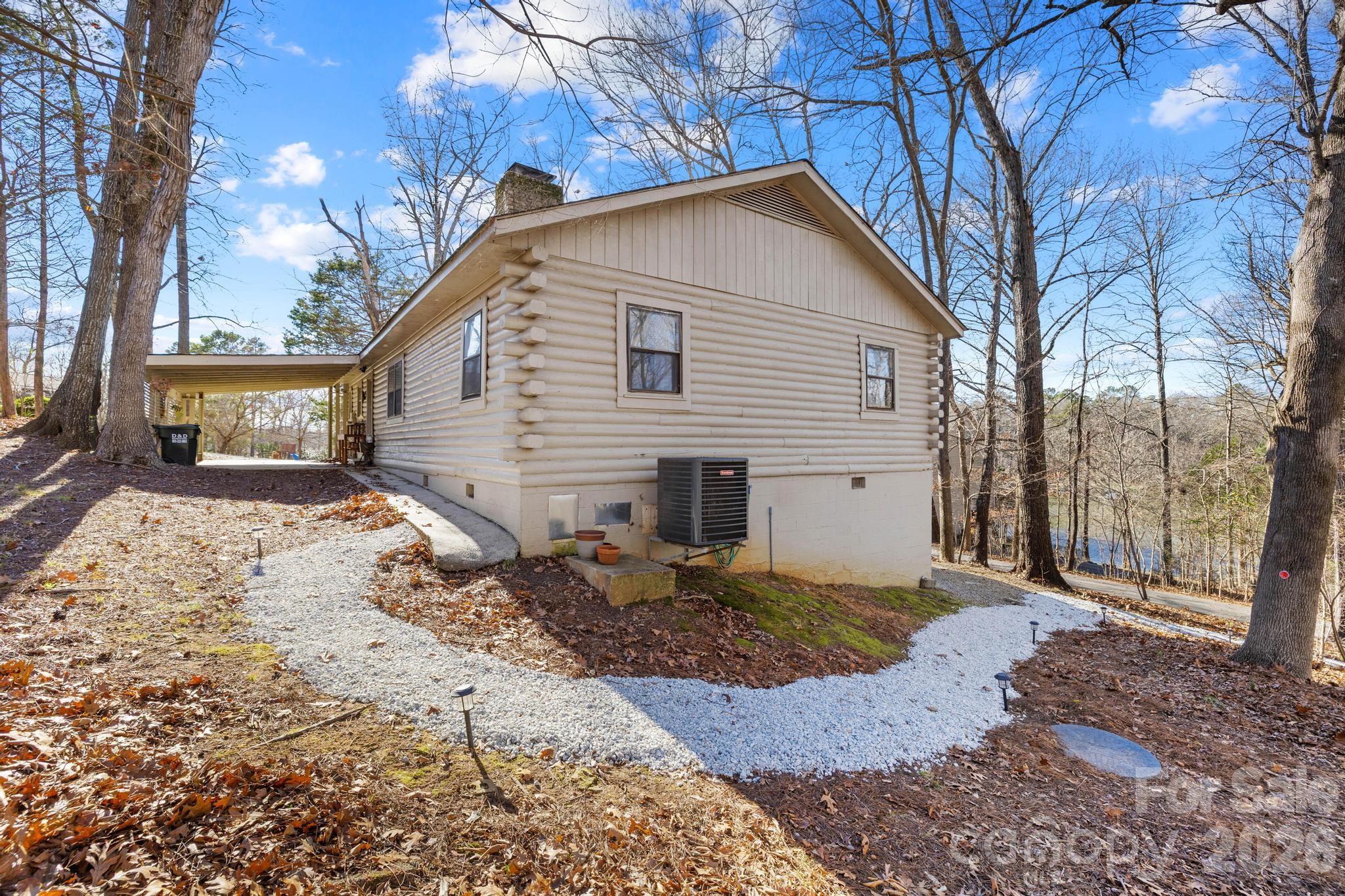 294 Carroll Cove Property Photo 23