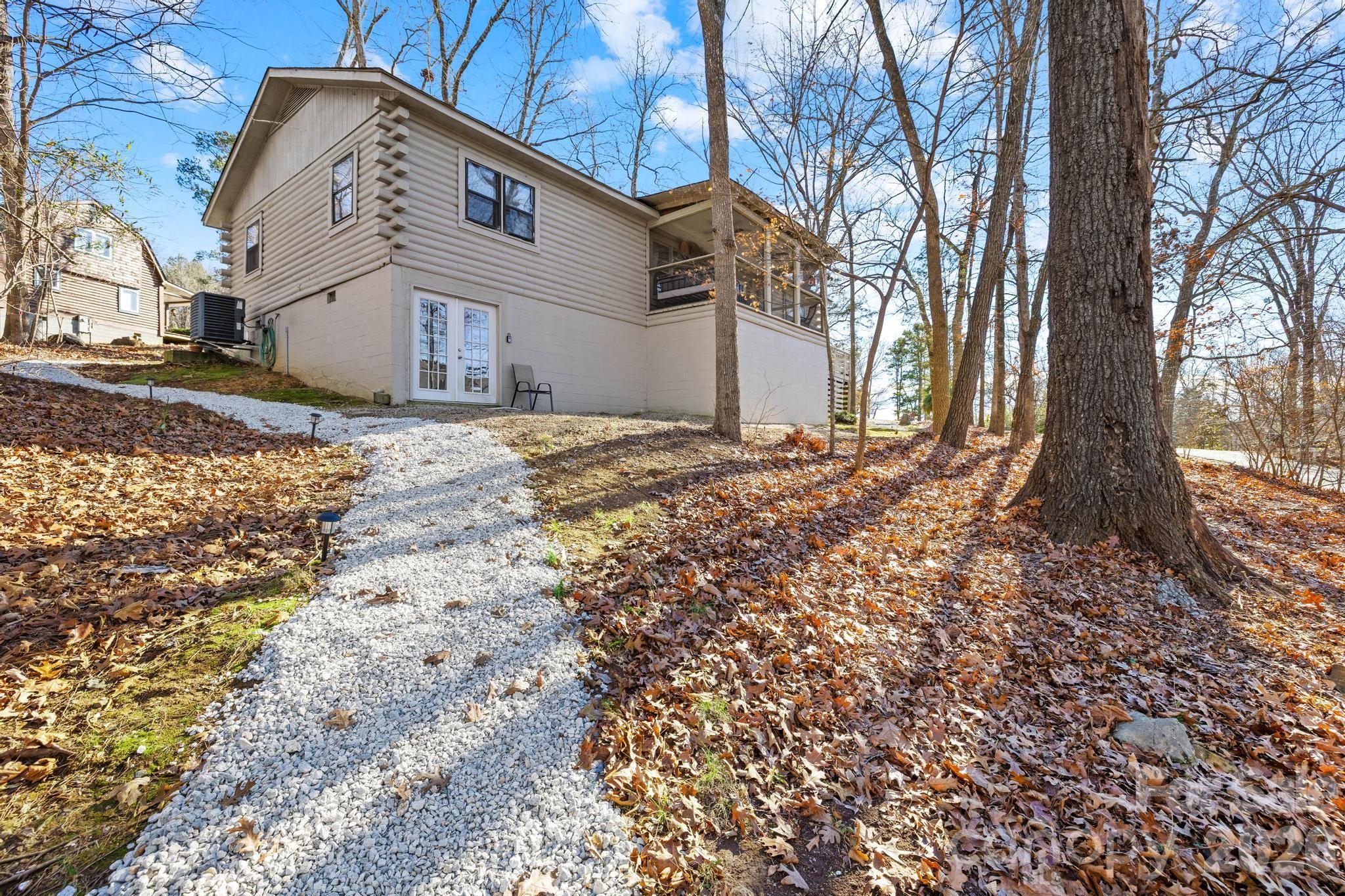294 Carroll Cove Property Photo 24