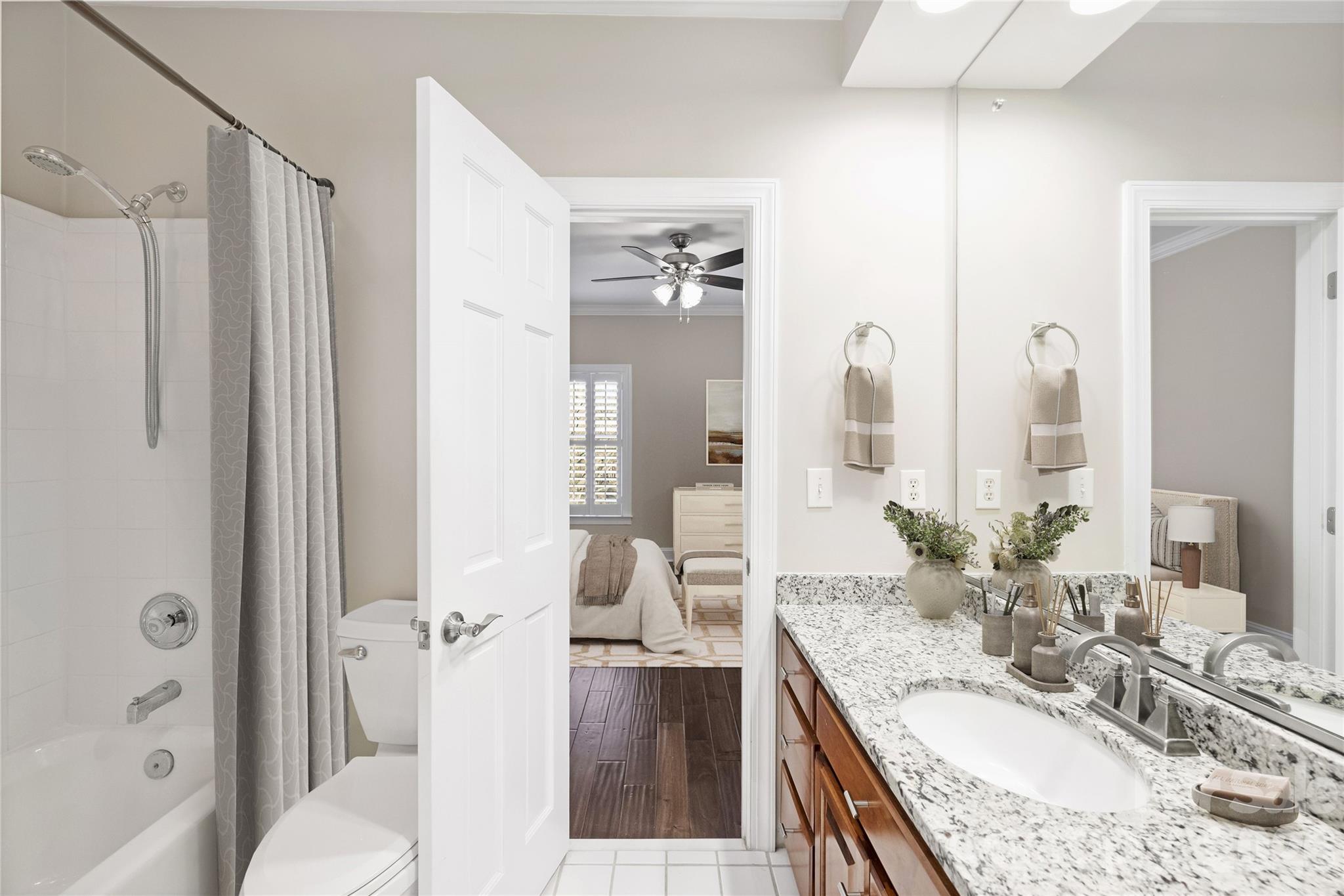 5242 Colony Road Property Photo 21
