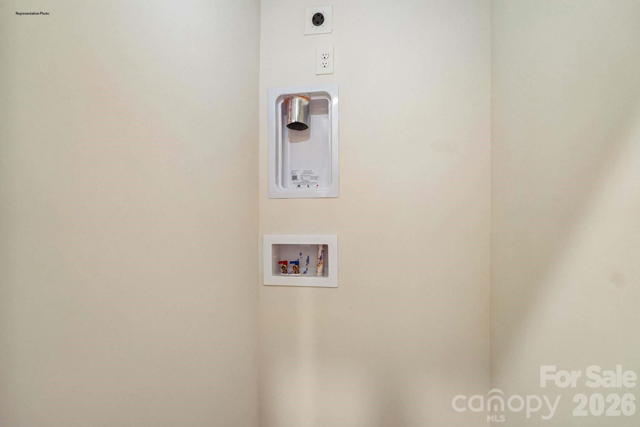 3632 Spencer Street Property Photo 16